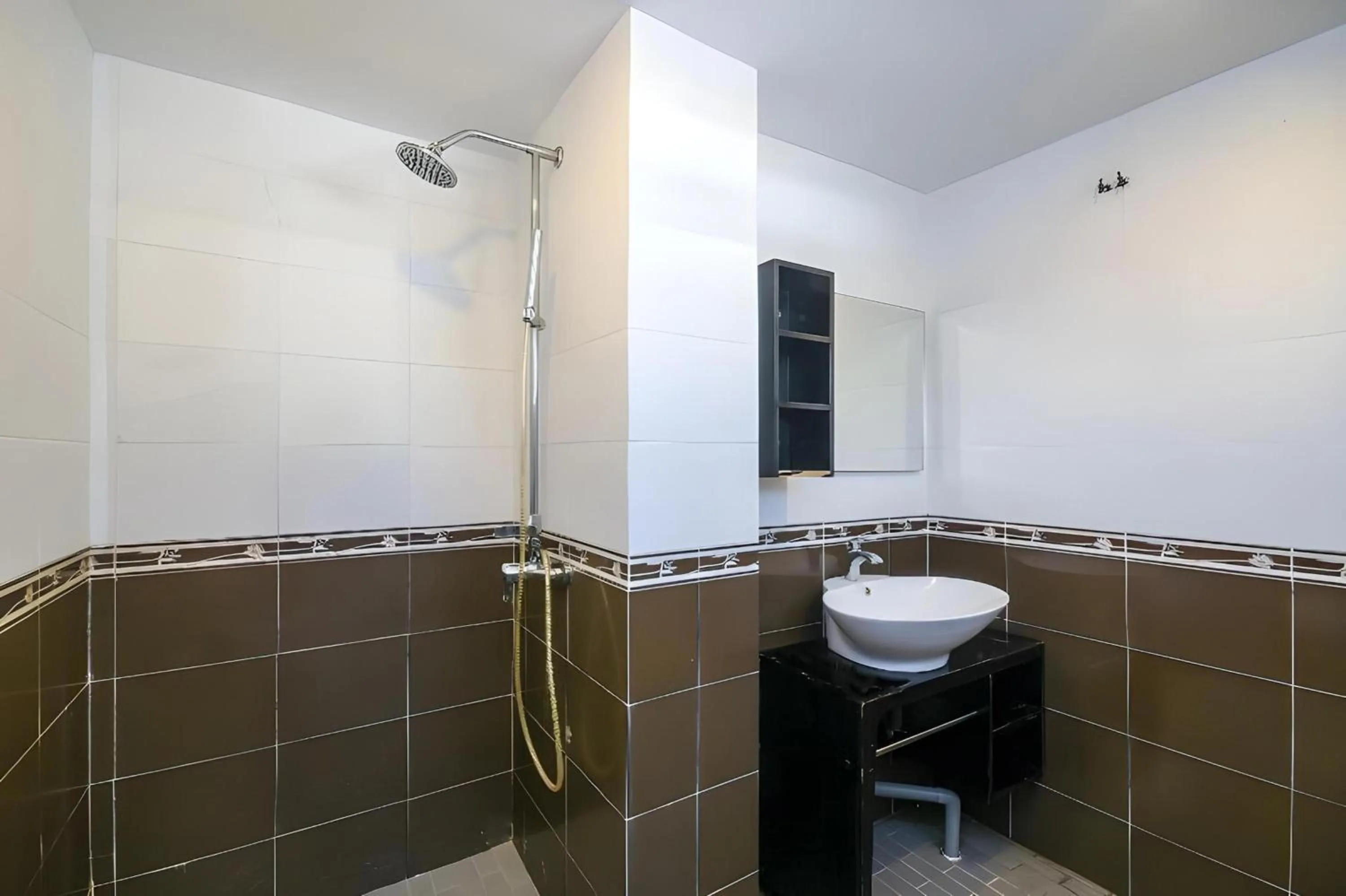 Bathroom in Hotel O agon Inn