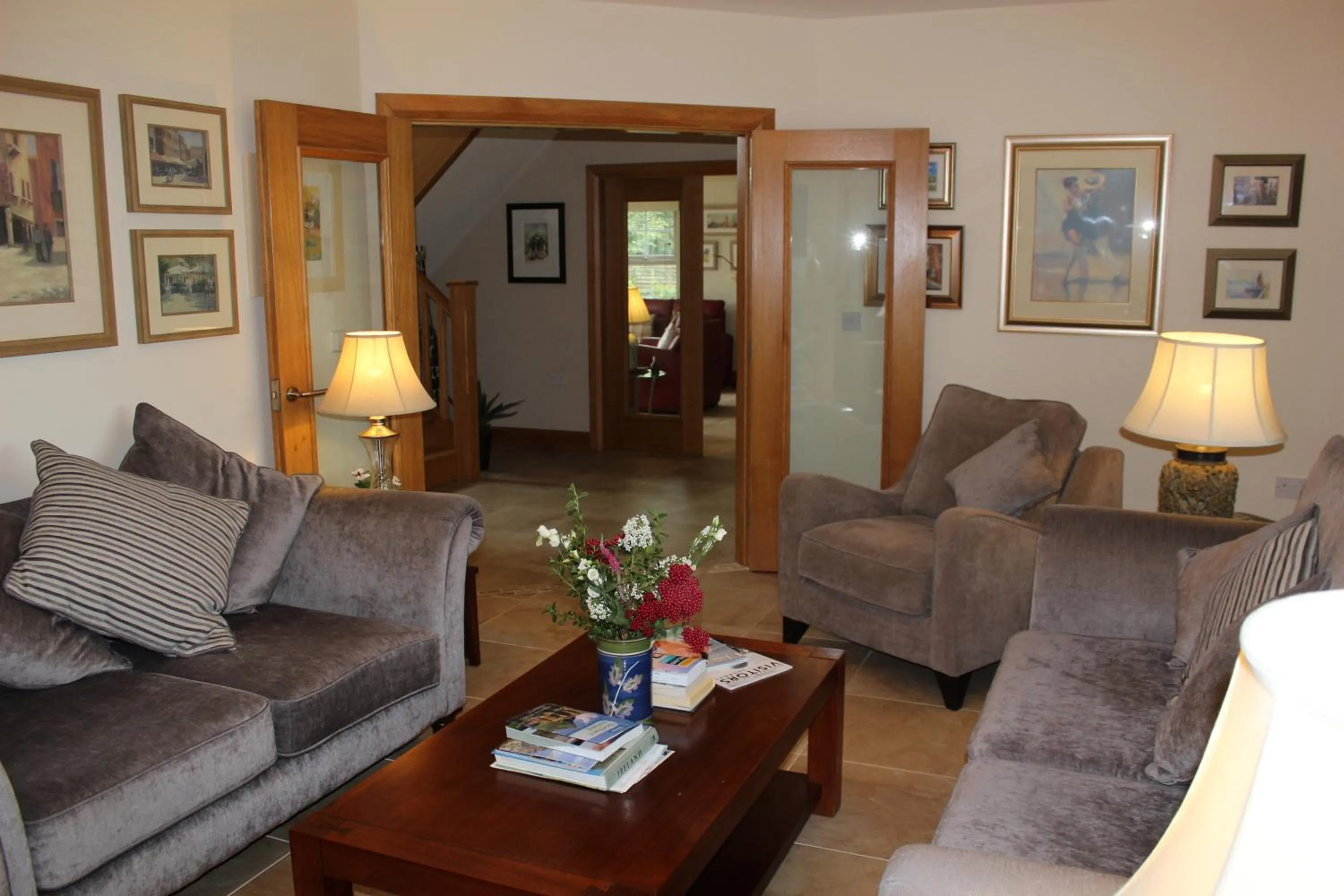 Living room in Crowfield Country House