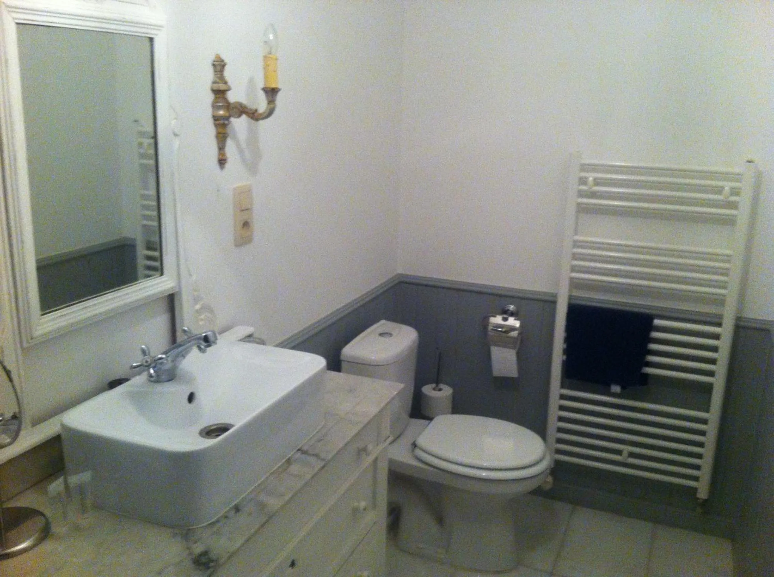 Bathroom in B&B Le Refuge