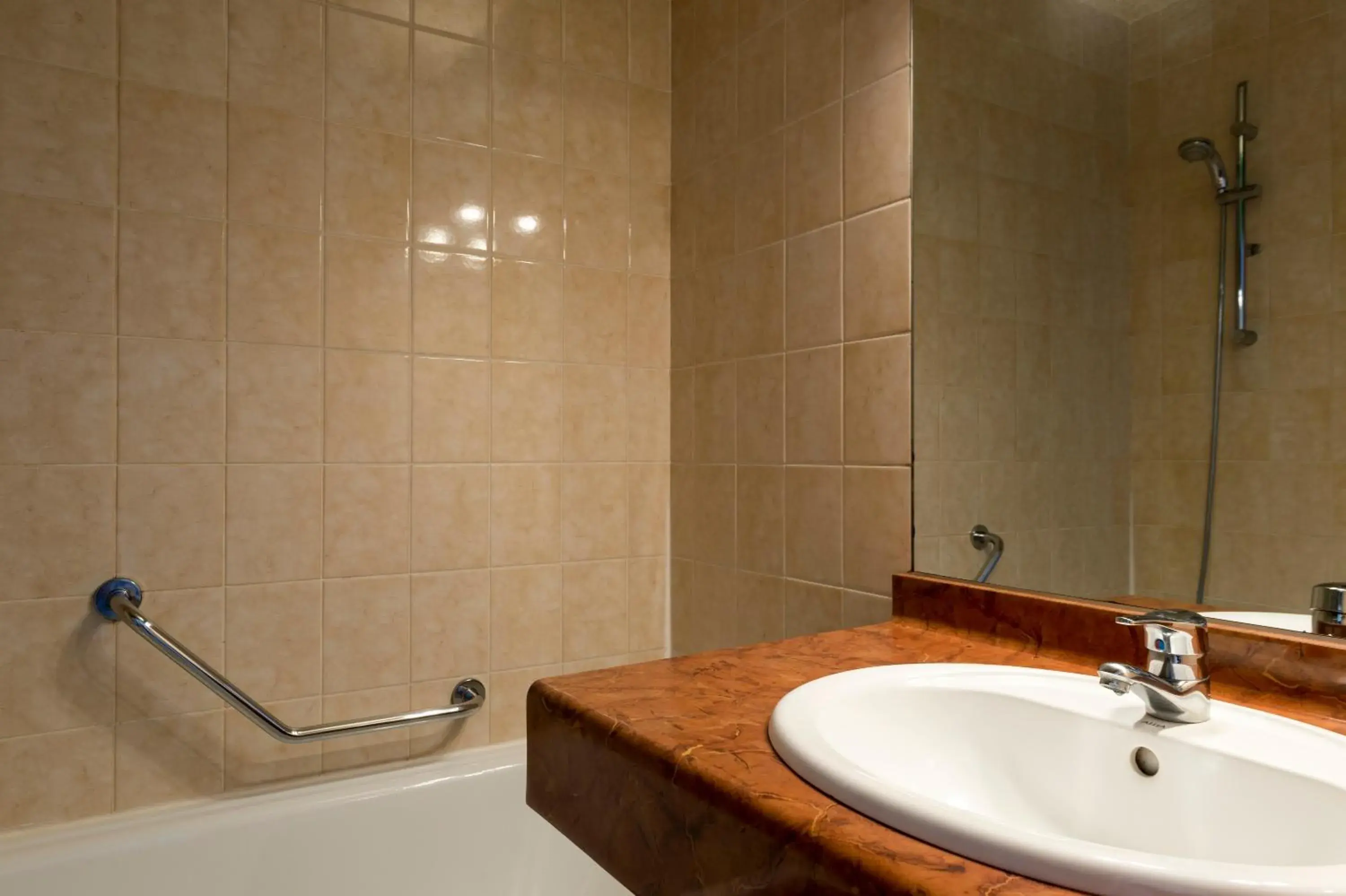 Family Room in LOGIS - Belle Hôtel, Lille-Ouest Family Room in LOGIS - Belle Hôtel, Lille-Ouest