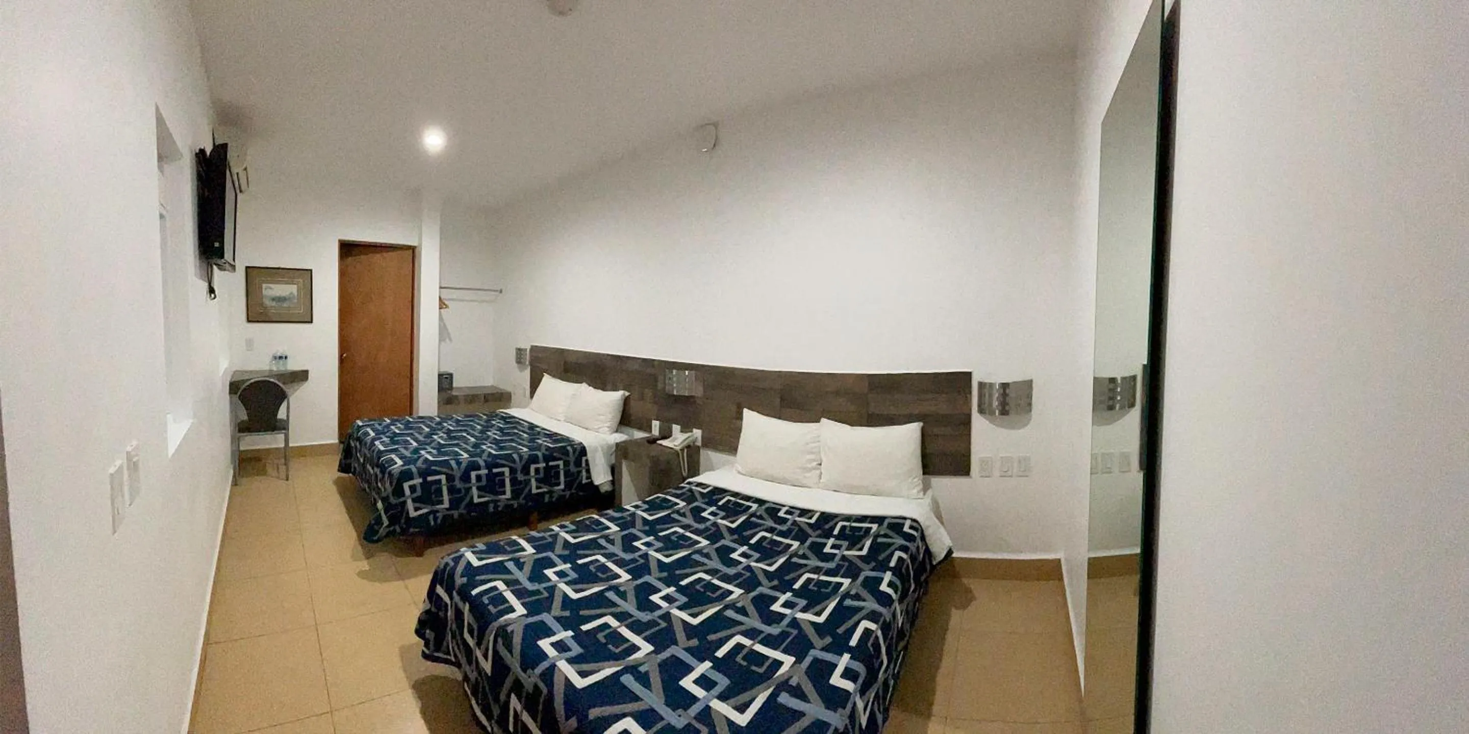 Photo of the whole room, Bed in Opportunity León