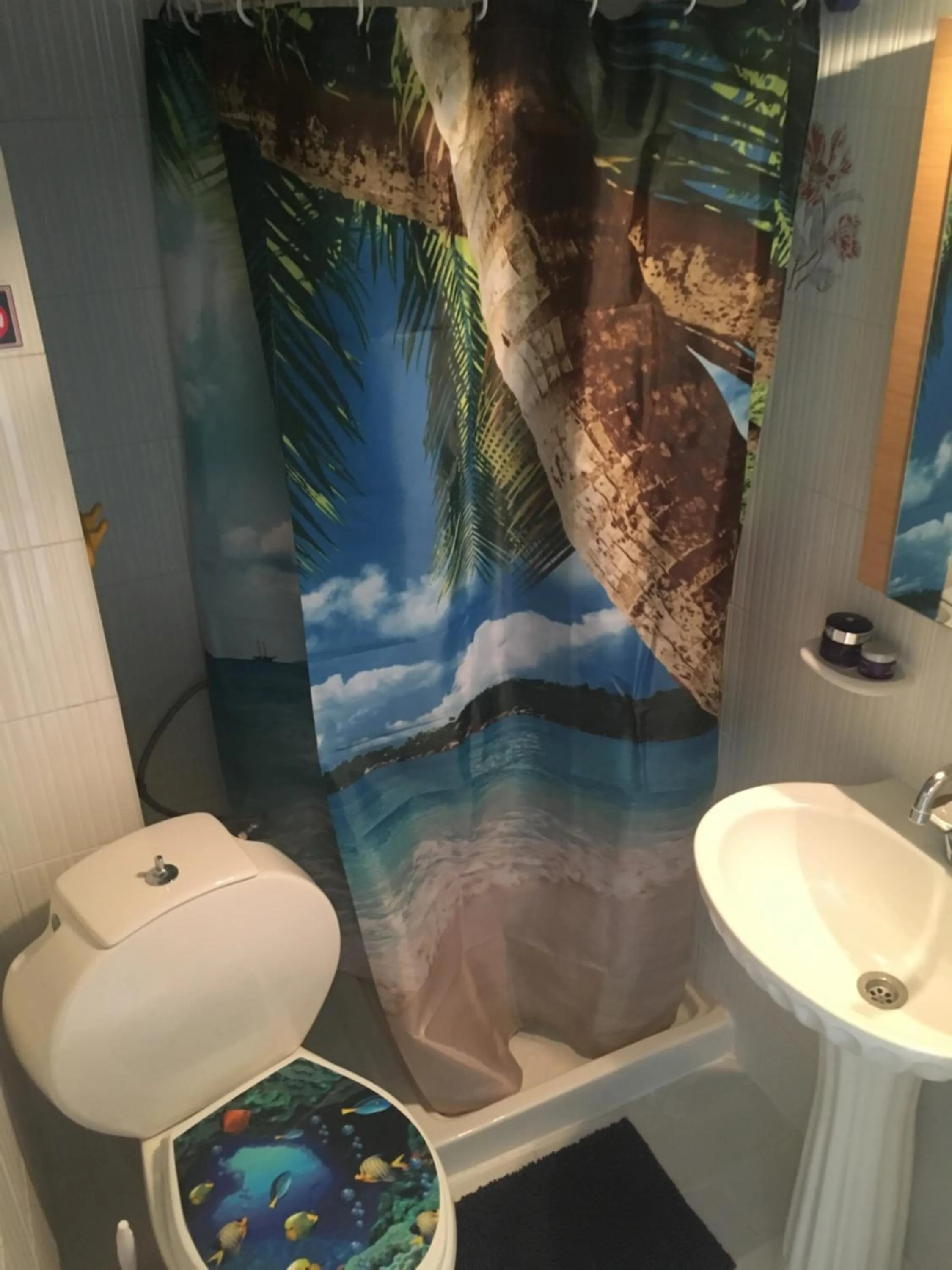 Bathroom in Dionisos Blue