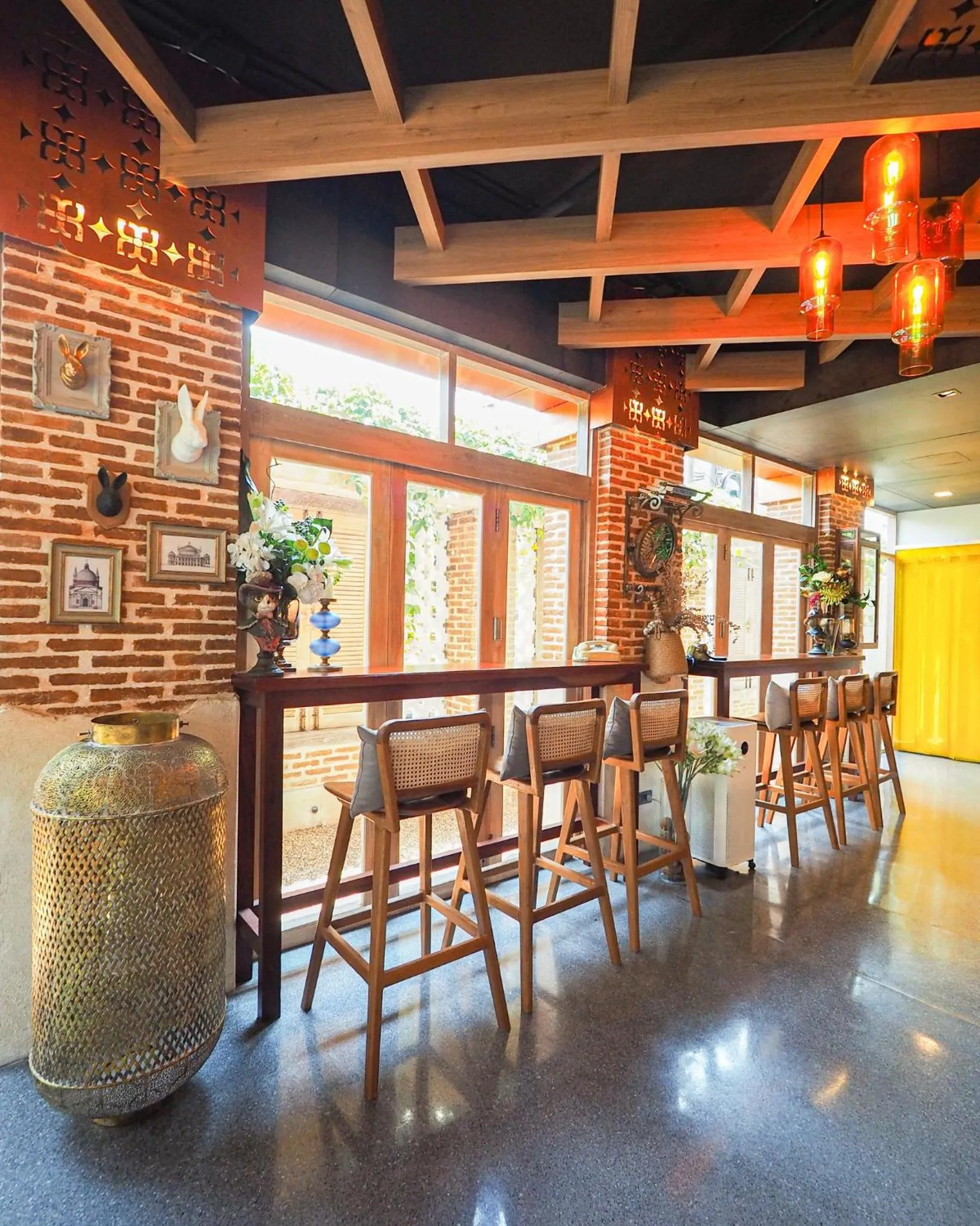 Seating area in Sanae' Oldtown Hotel