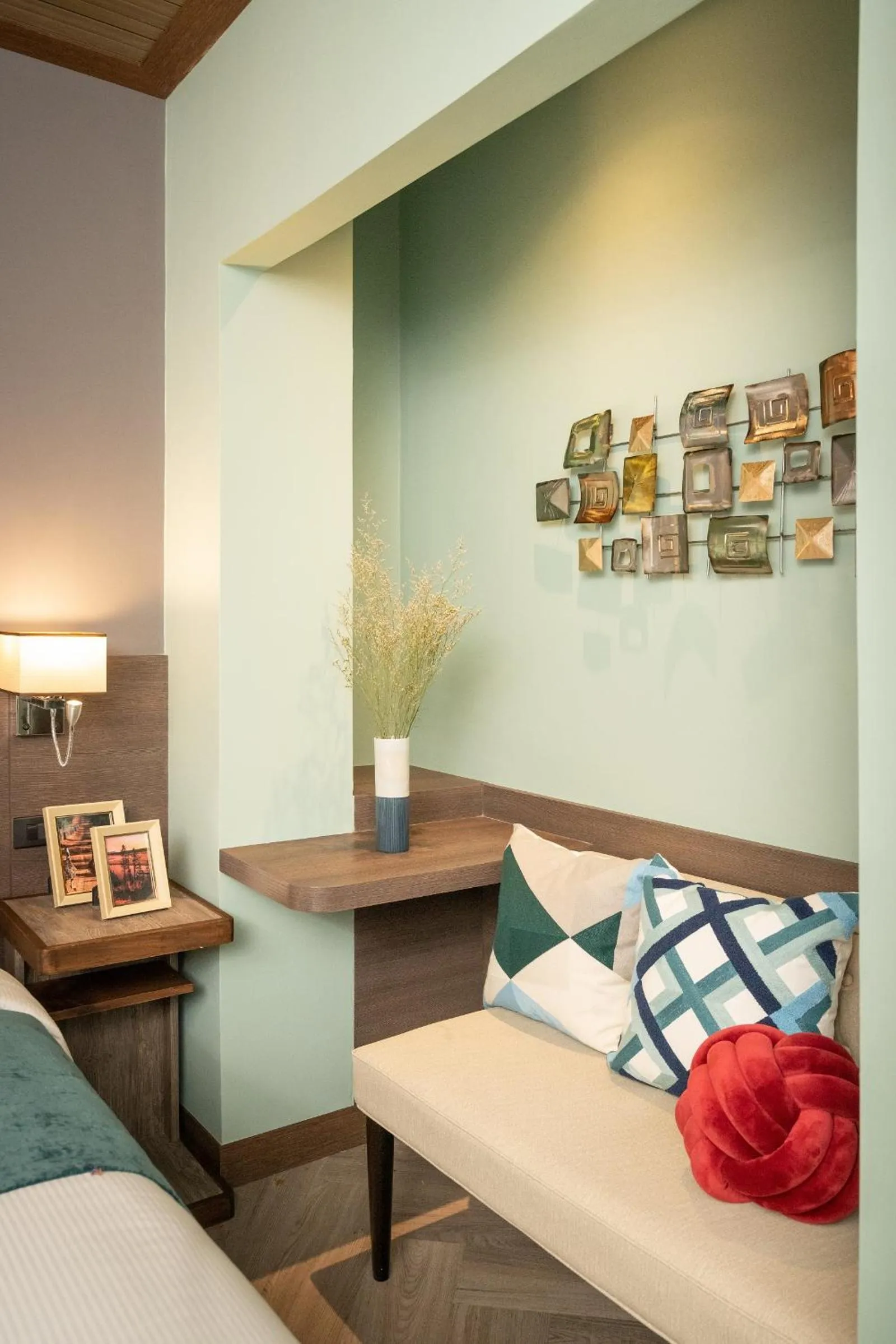 Seating area, Bed in Sanae' Oldtown Hotel