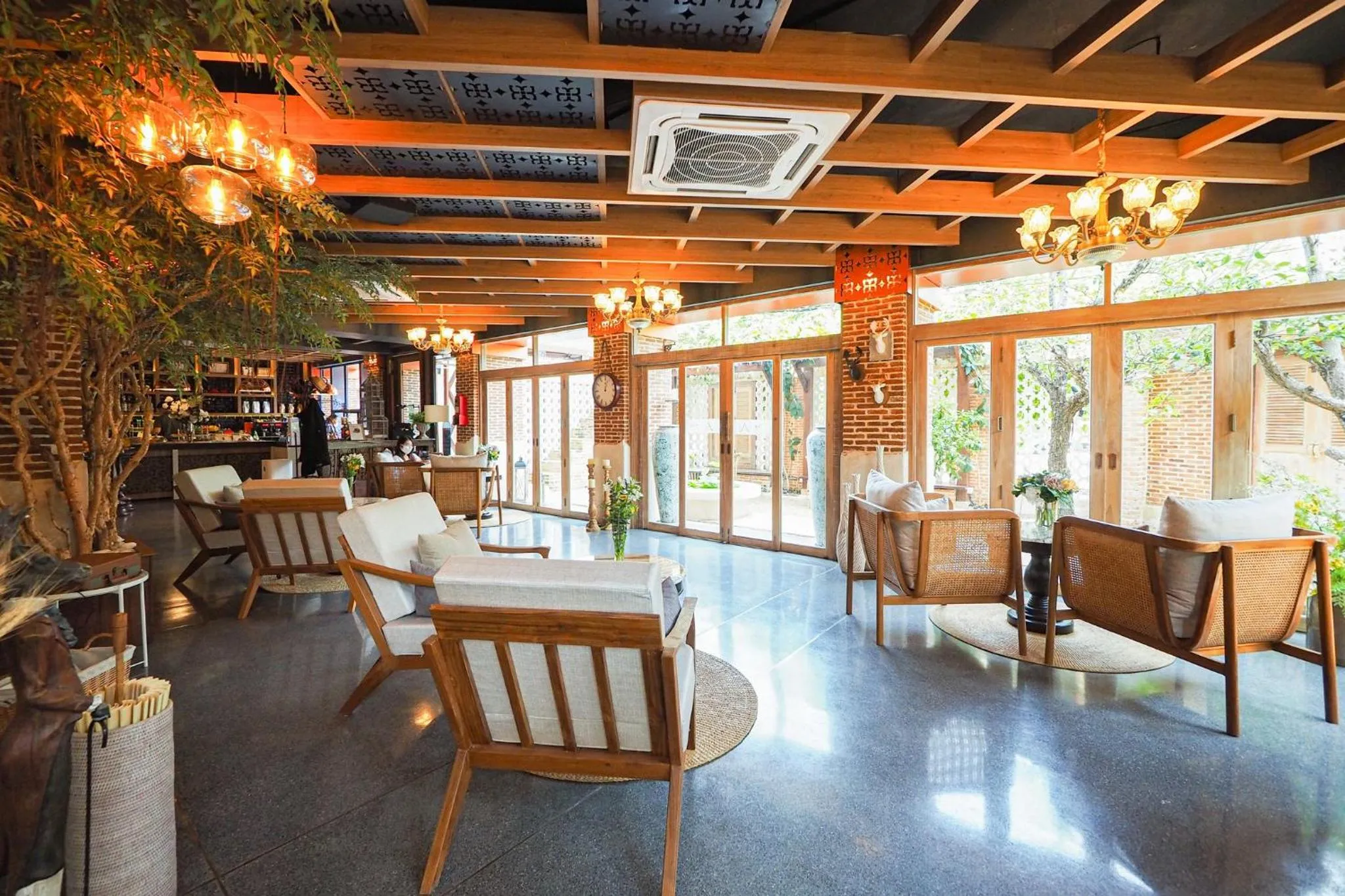 Lobby or reception in Sanae' Oldtown Hotel