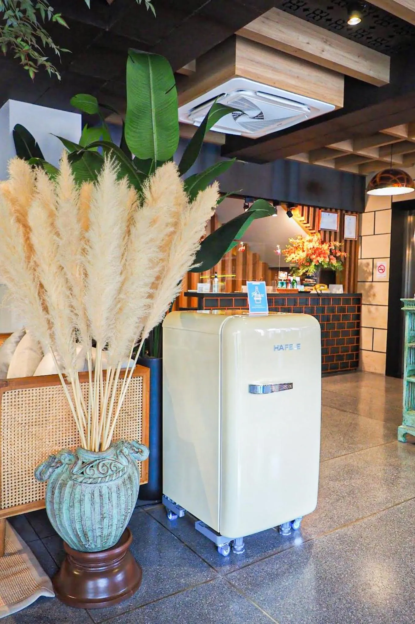 Lobby or reception in Sanae' Oldtown Hotel