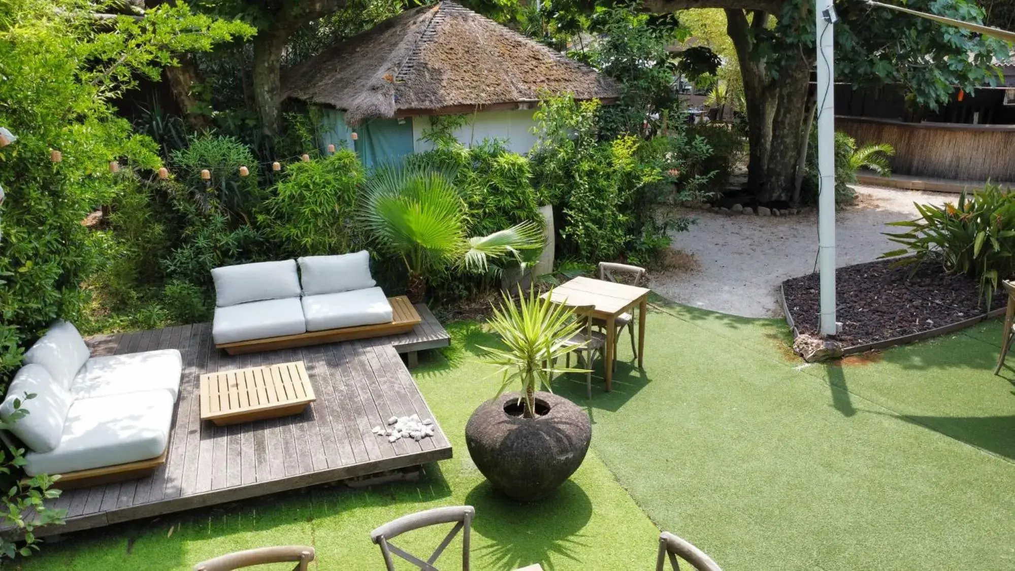 Superior Double Room with Garden View in Adonis Sanary Grand Hôtel des Bains Superior Double Room with Garden View in Adonis Sanary Grand Hôtel des Bains