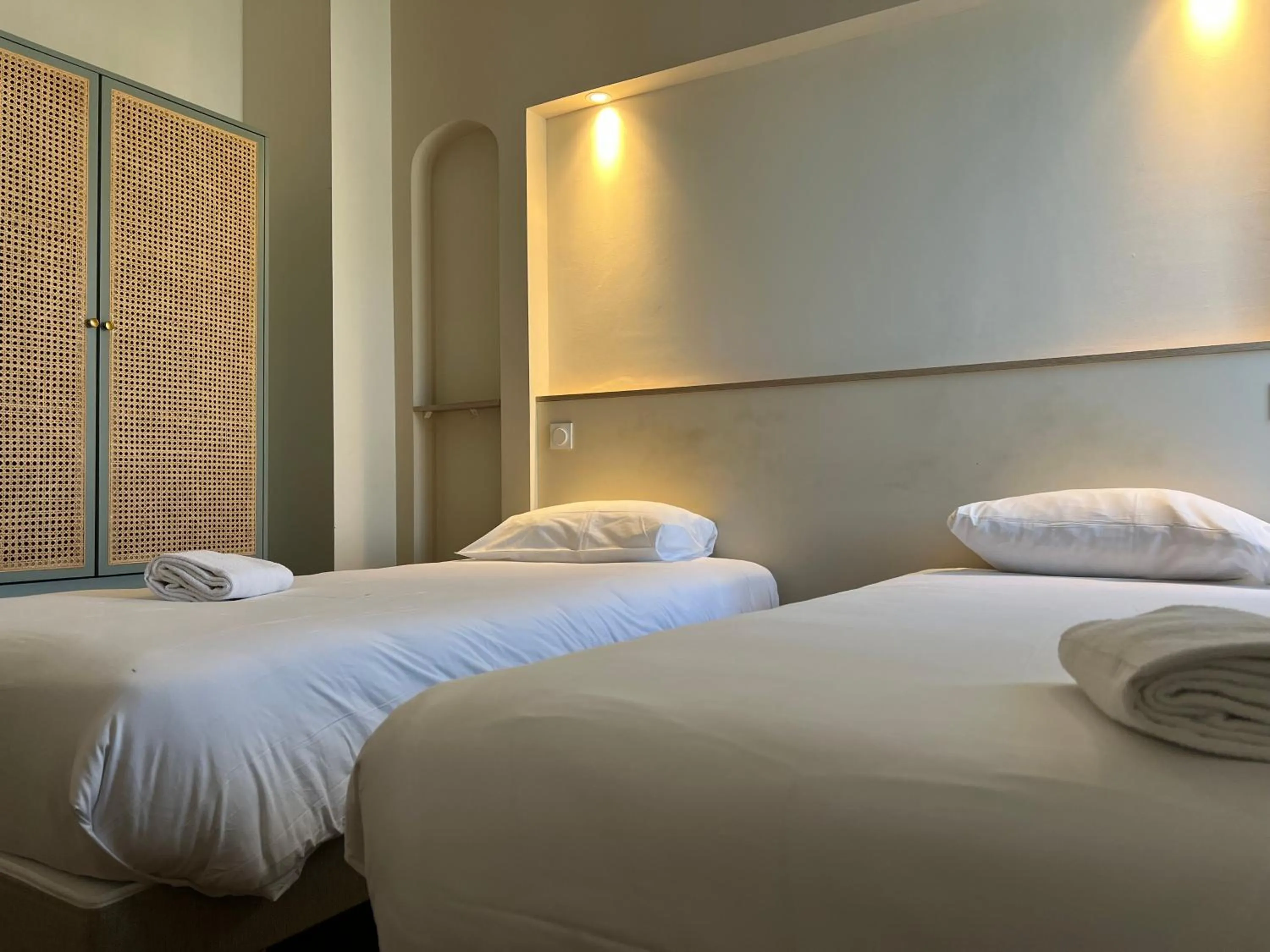 Bed in Adonis Sanary Grand Hôtel des Bains