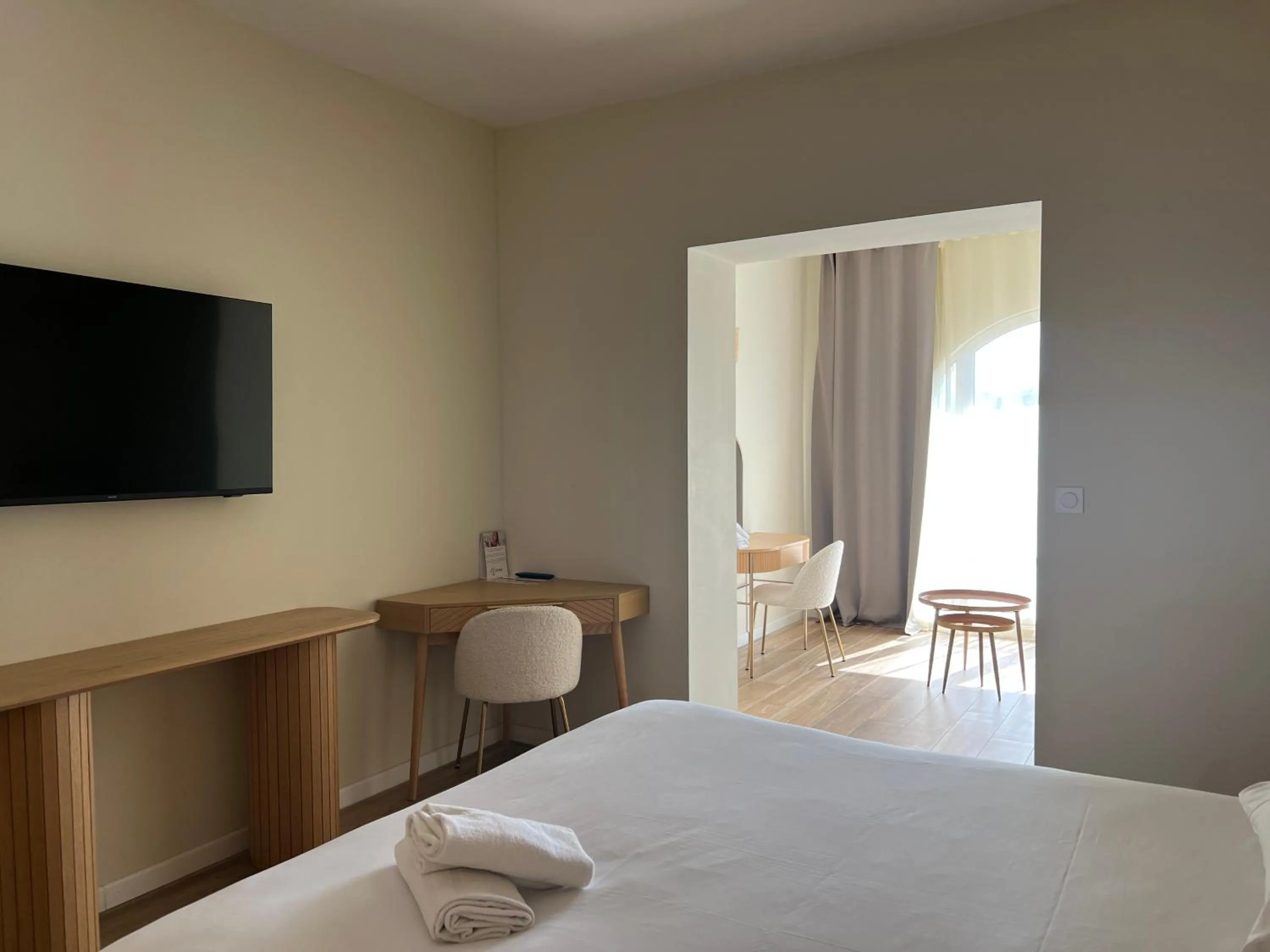 Bed in Adonis Sanary Grand Hôtel des Bains