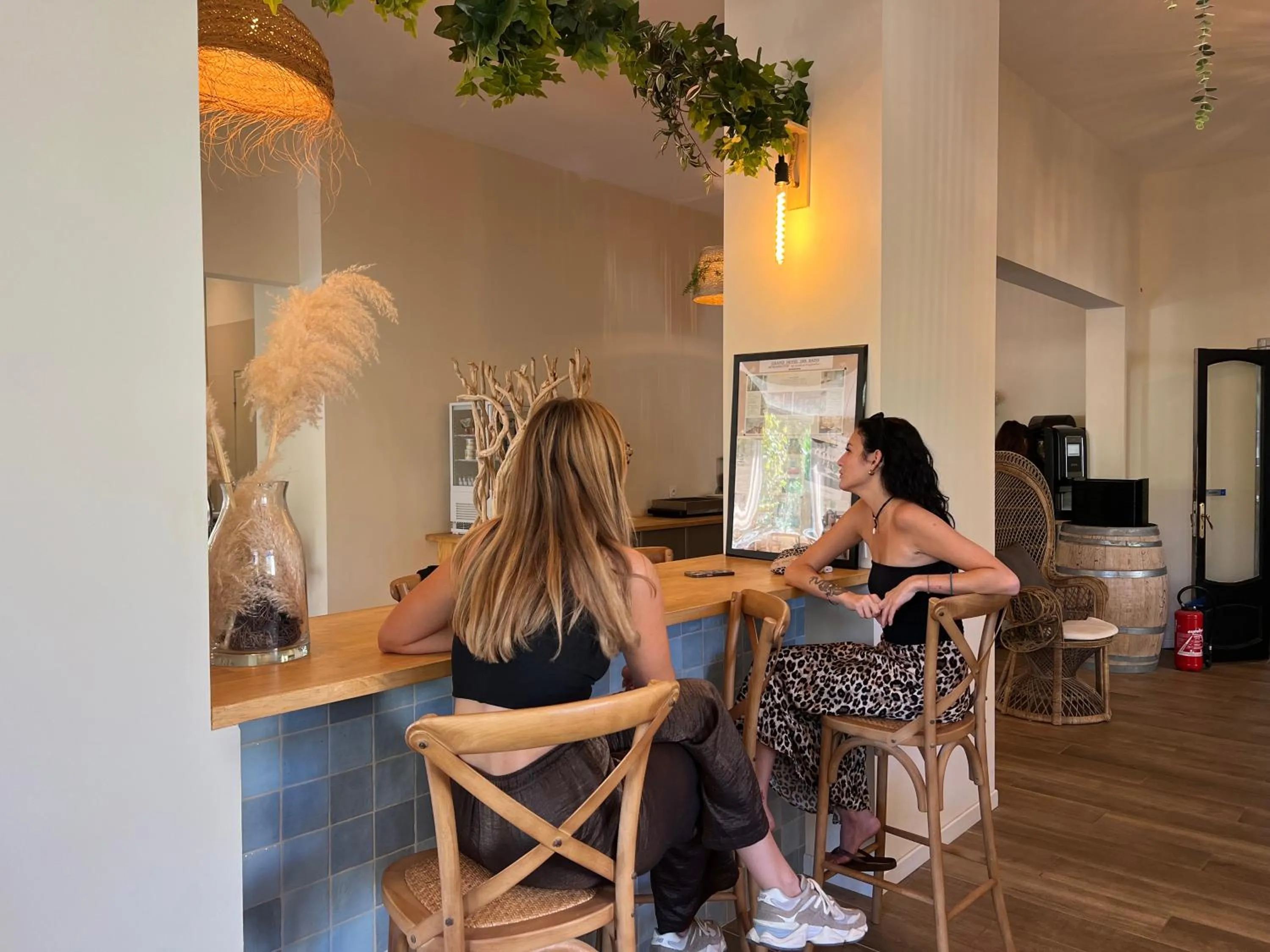 People in Adonis Sanary Grand Hôtel des Bains