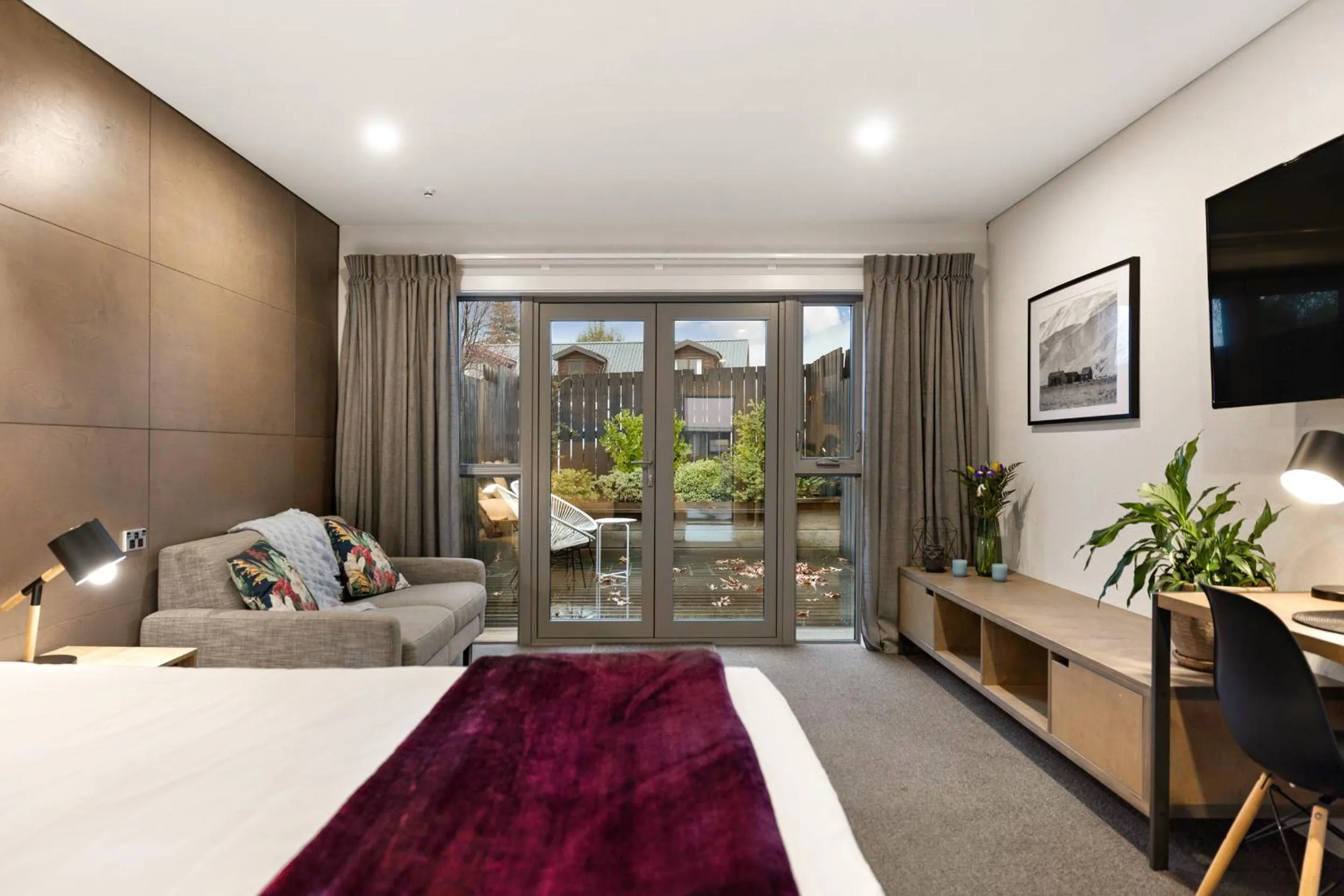 Bed in Arrowtown Motel