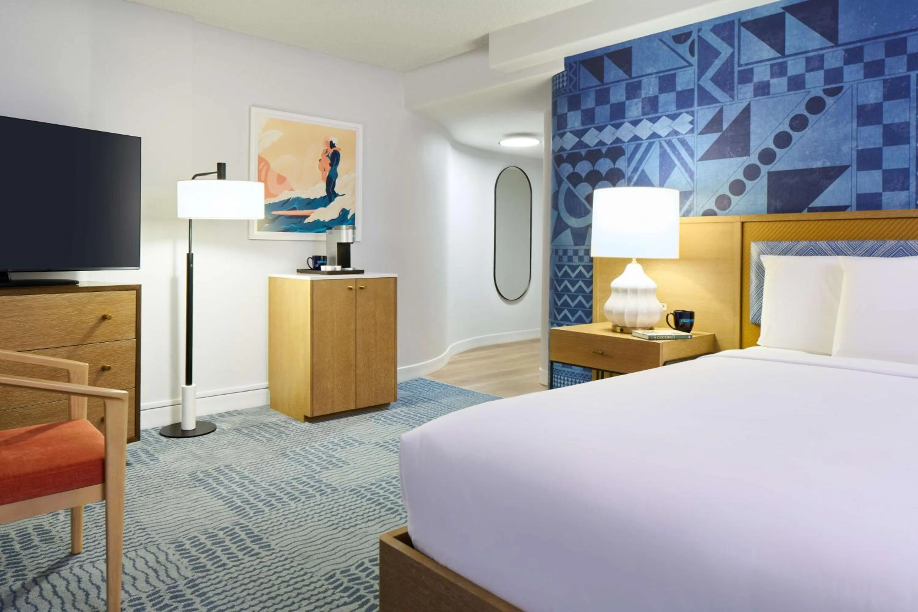 Bedroom, Bed in OUTRIGGER Waikiki Paradise Hotel