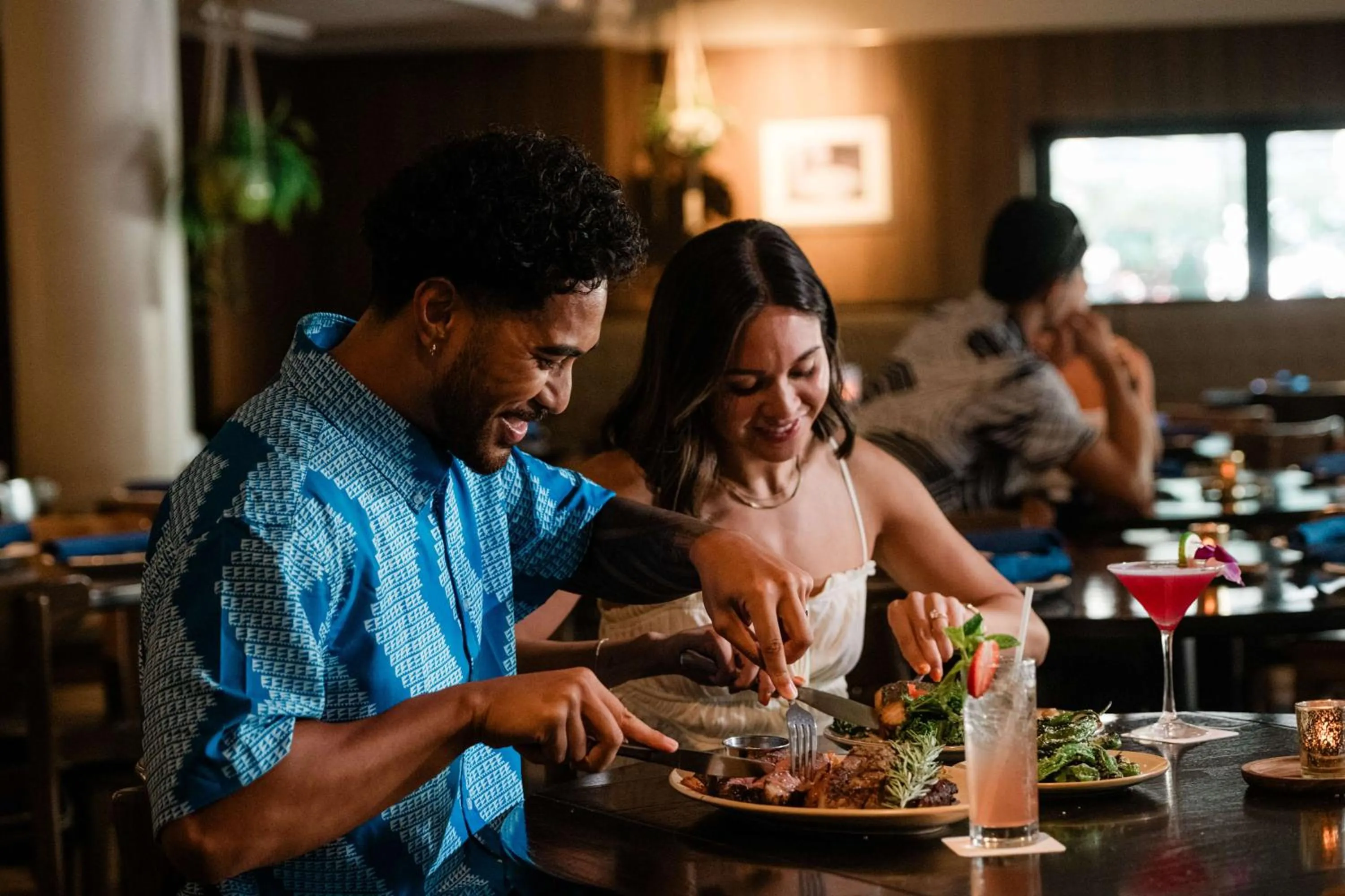 Restaurant/places to eat in OUTRIGGER Waikiki Paradise Hotel