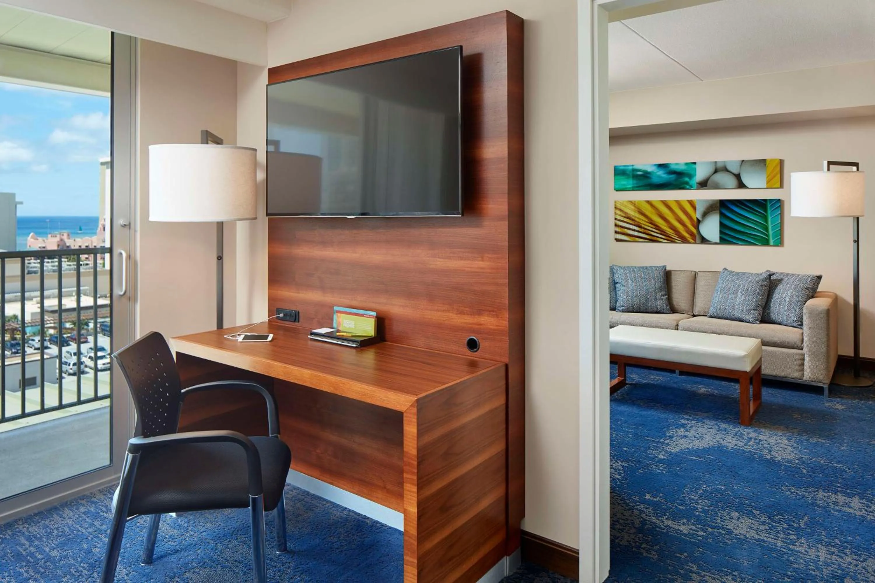 Bedroom in Hilton Garden Inn Waikiki Beach