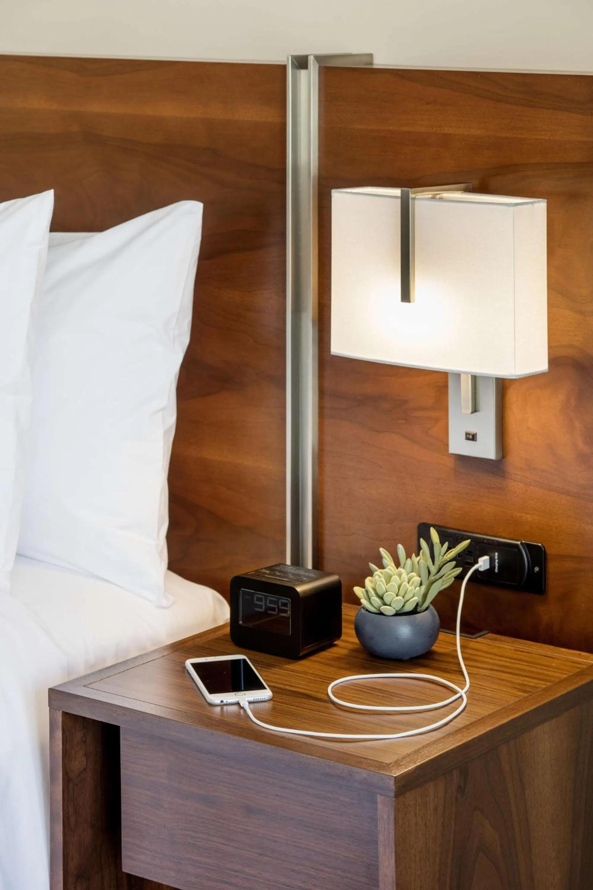 Bed in Hilton Garden Inn Waikiki Beach