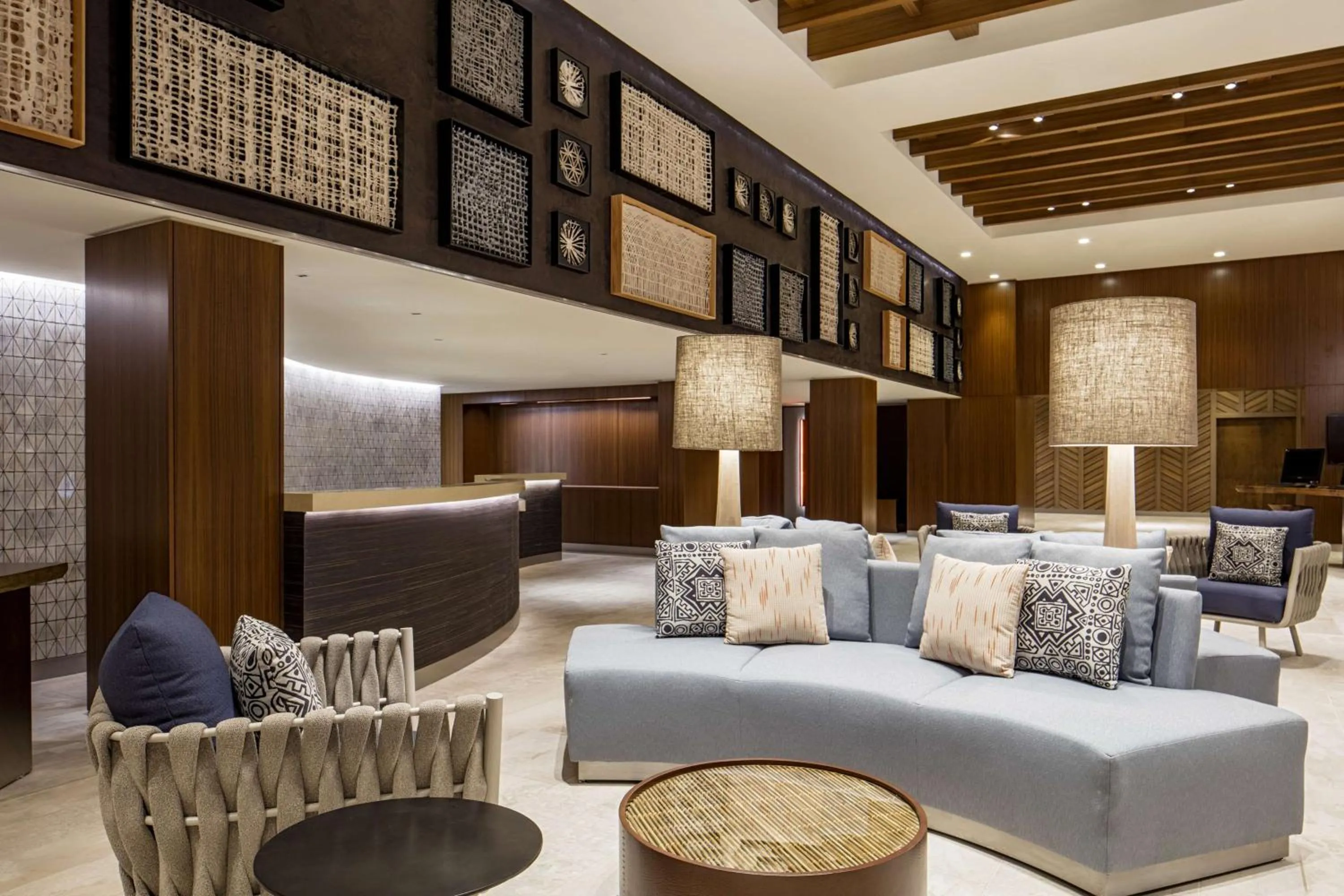 Lobby or reception in Hilton Garden Inn Waikiki Beach