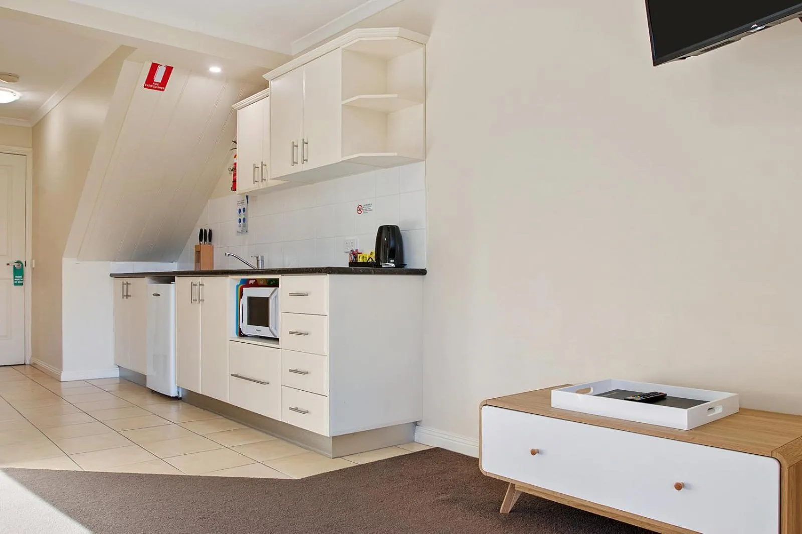 Kitchen or kitchenette in Sea Foam Villas