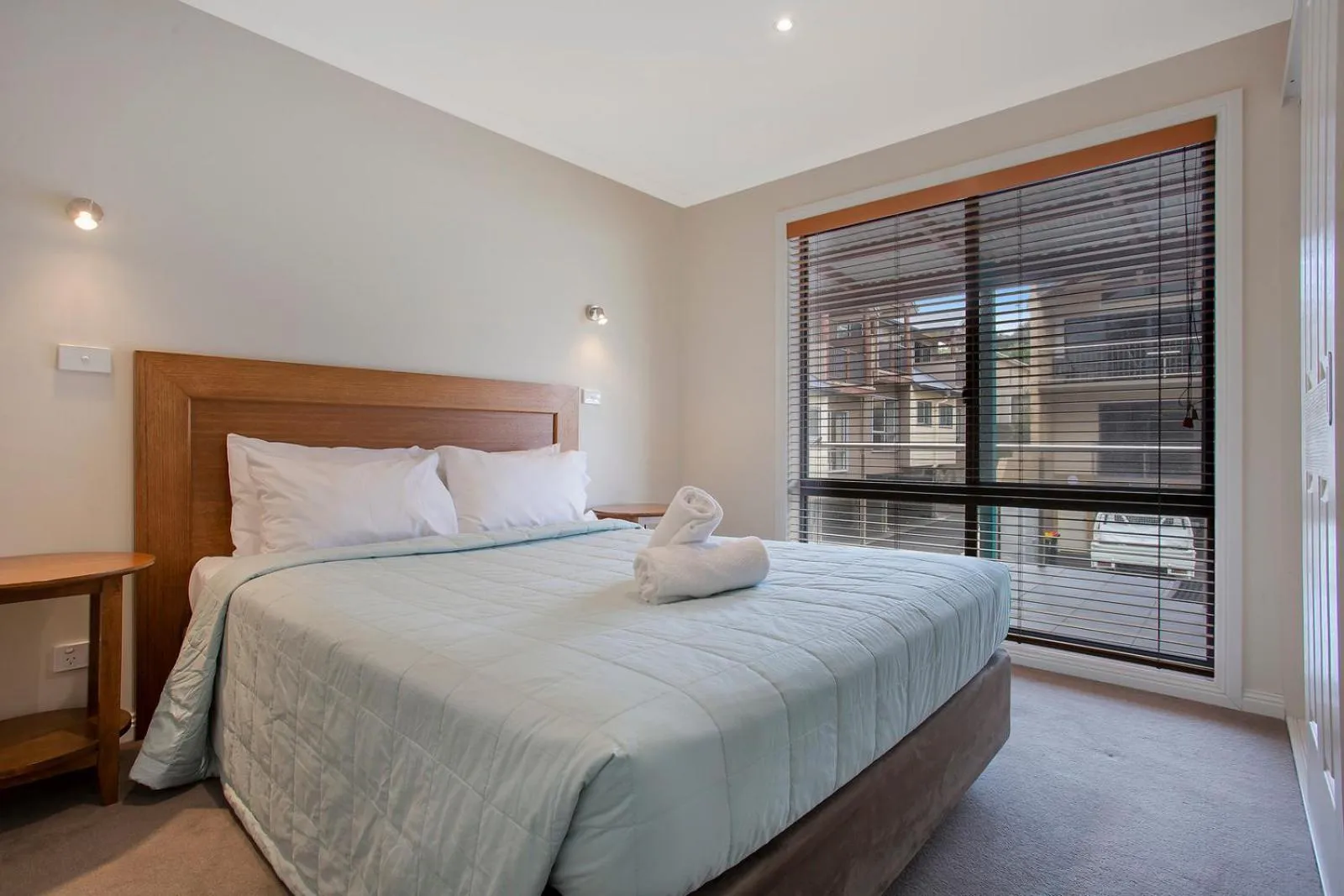 Bedroom, Bed in Sea Foam Villas
