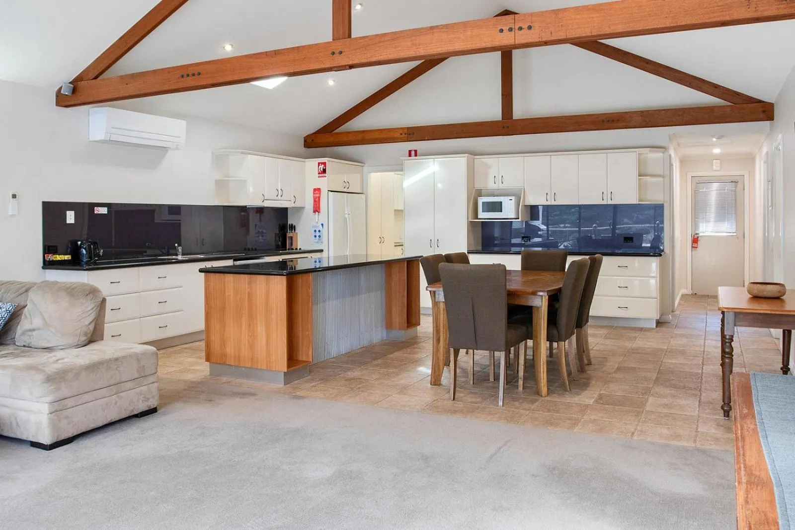 Dining area in Sea Foam Villas