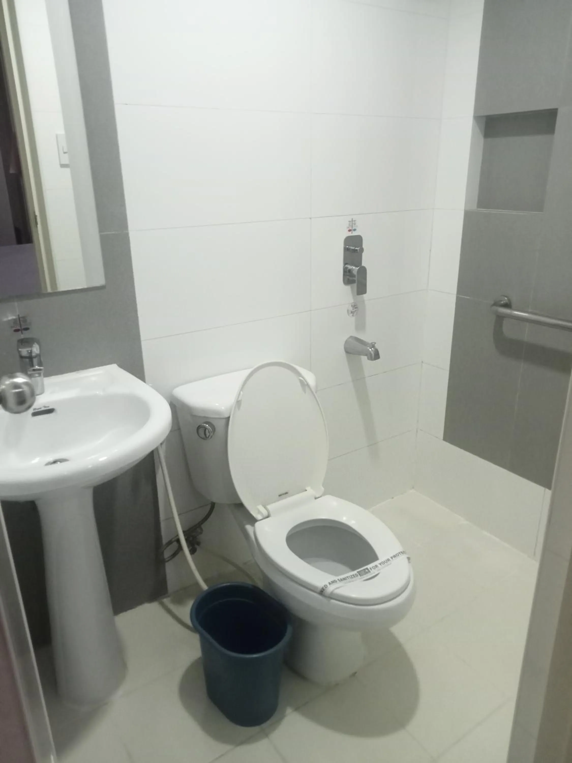 Bathroom in Hotel Sogo Cabanatuan