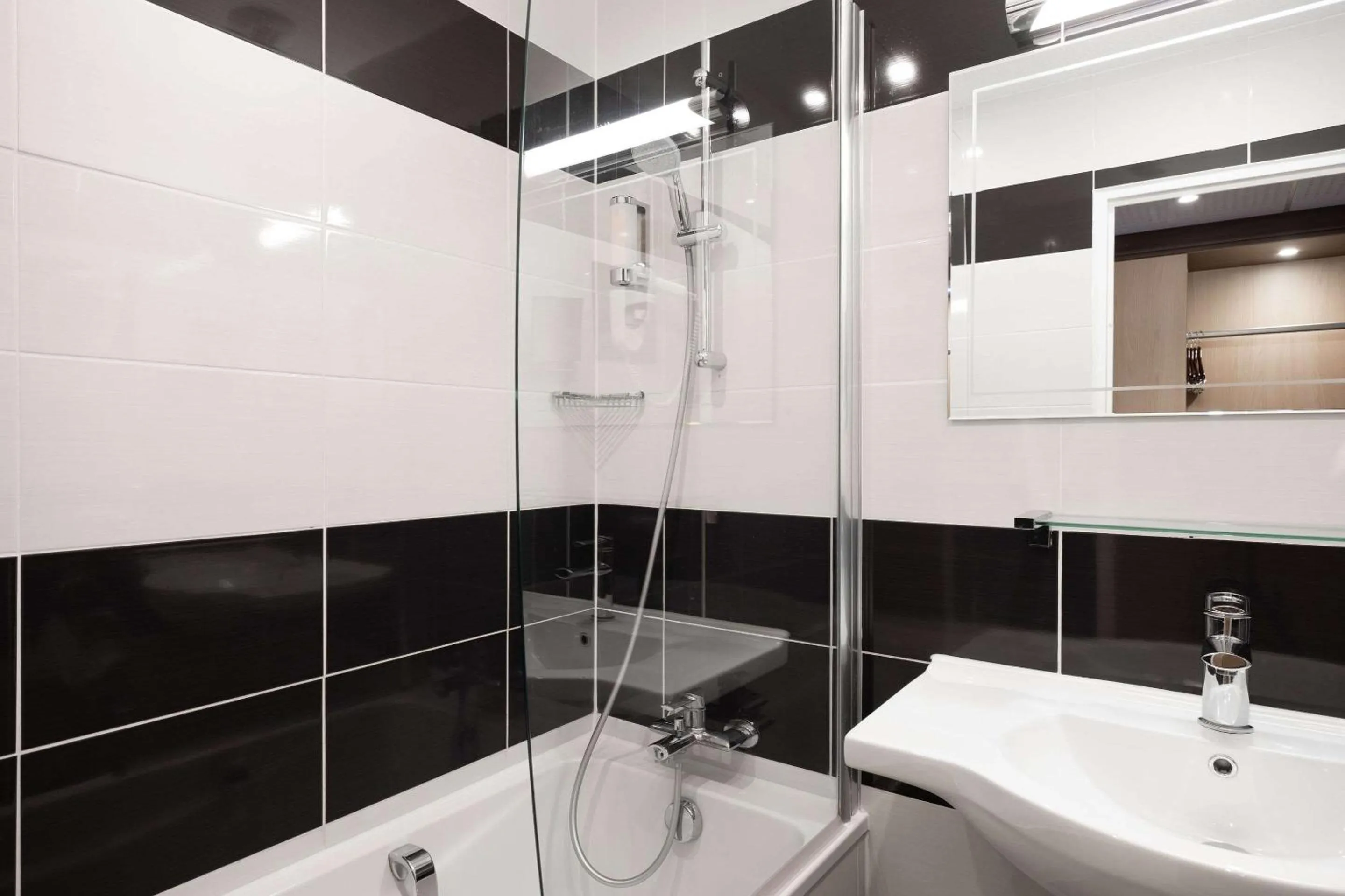 Bedroom in Quality Hotel Bordeaux Centre