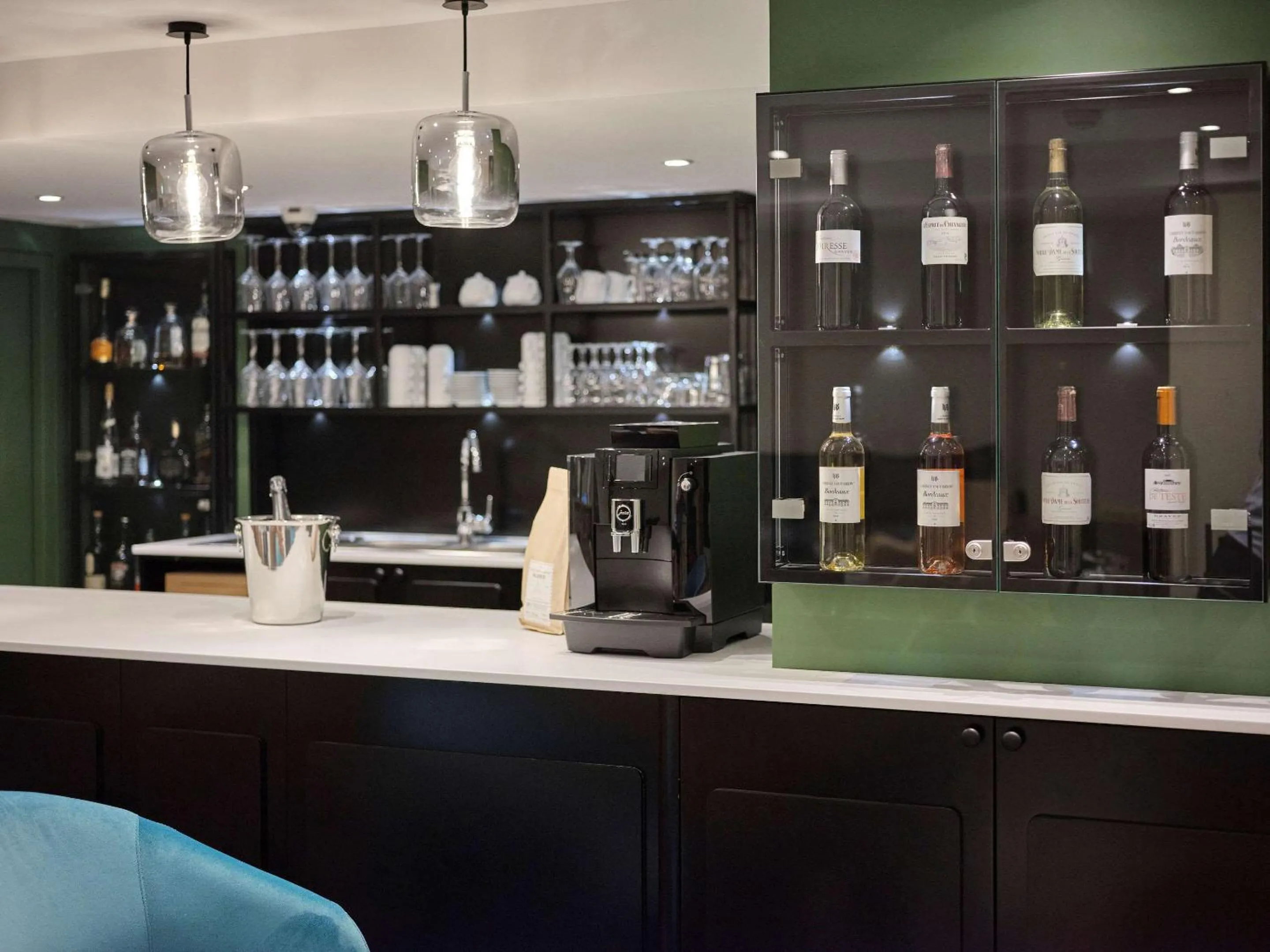 Lobby or reception in Quality Hotel Bordeaux Centre