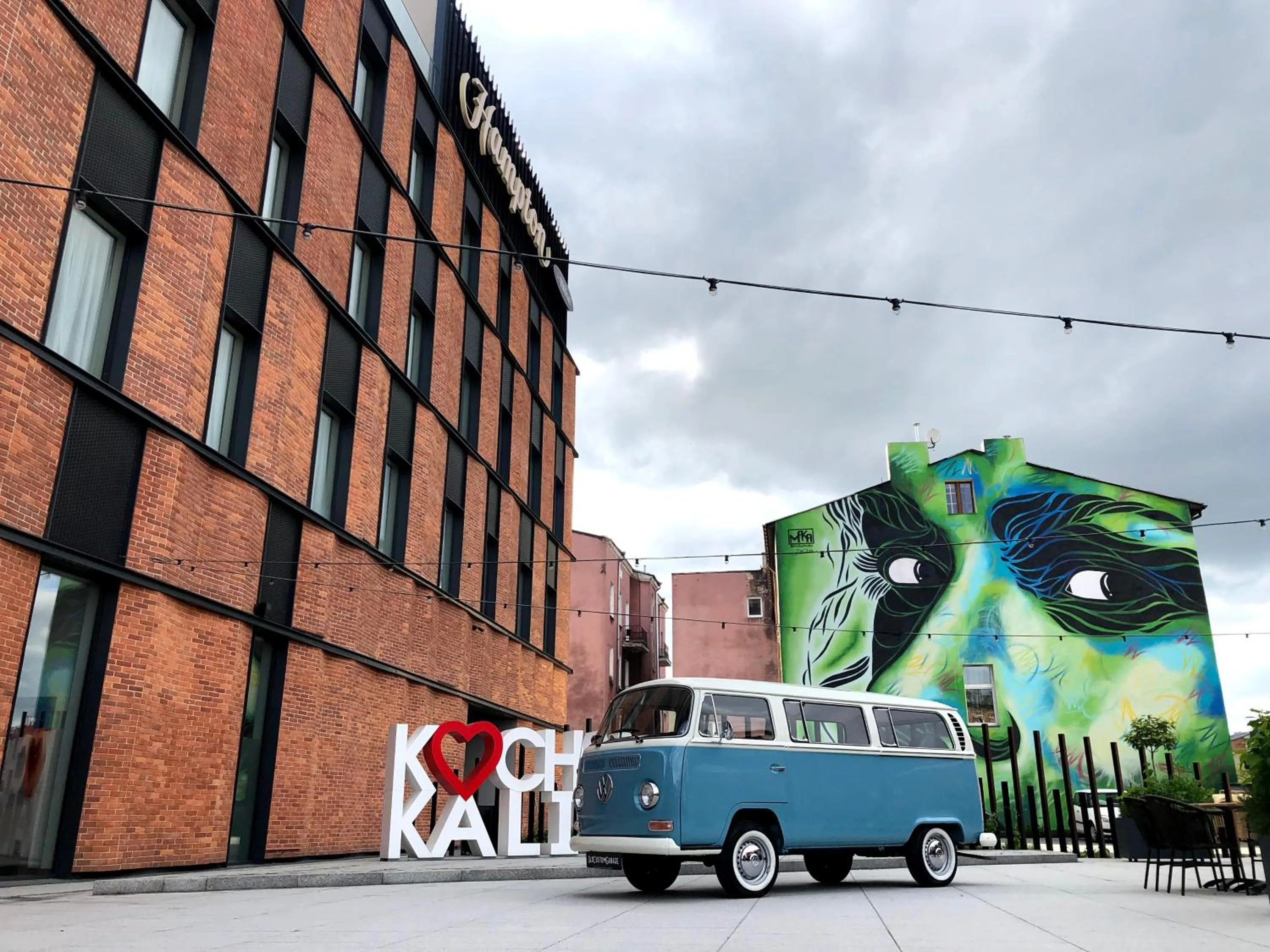 Property building in Hampton By Hilton Kalisz