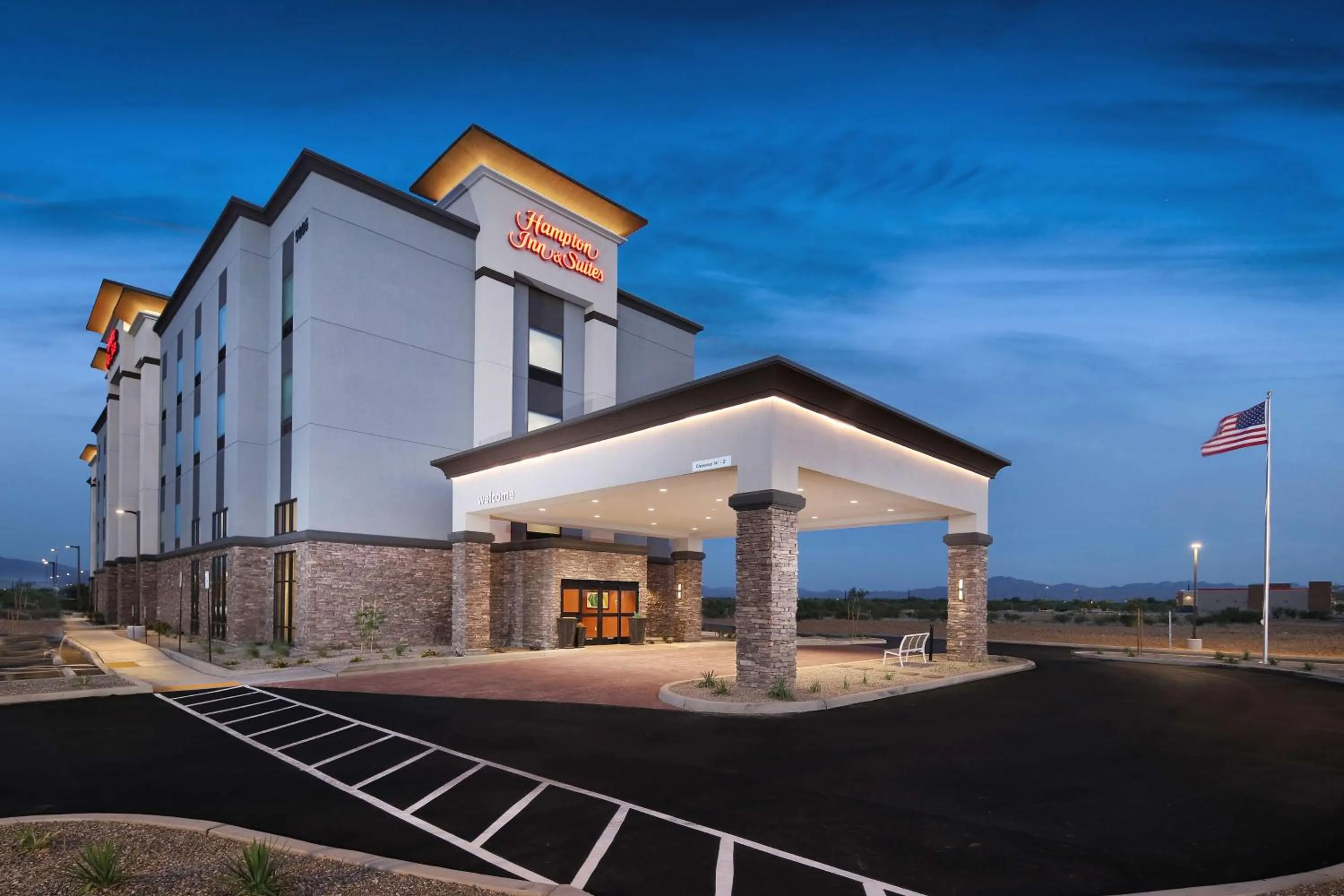 Property building in Hampton Inn Suites Tucson Tech Park
