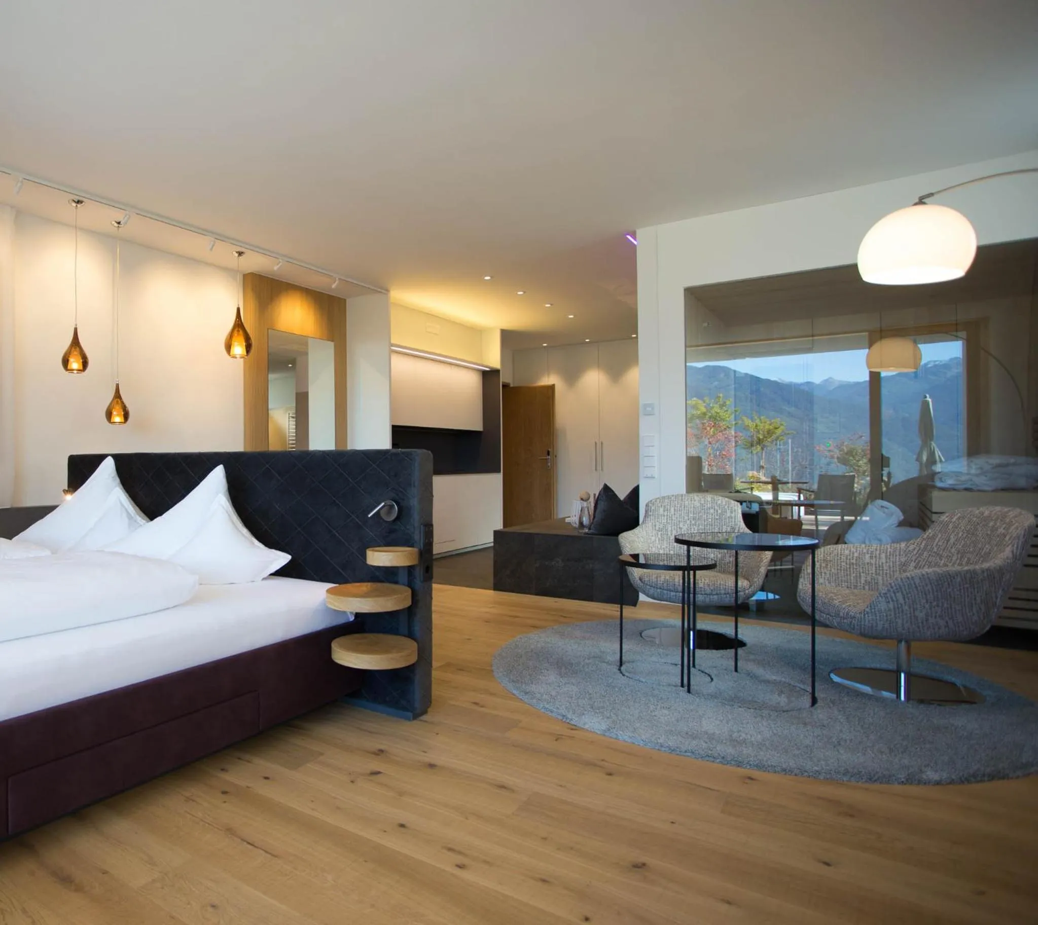 Bed in Villa Grüntaler by Hotel Schönblick