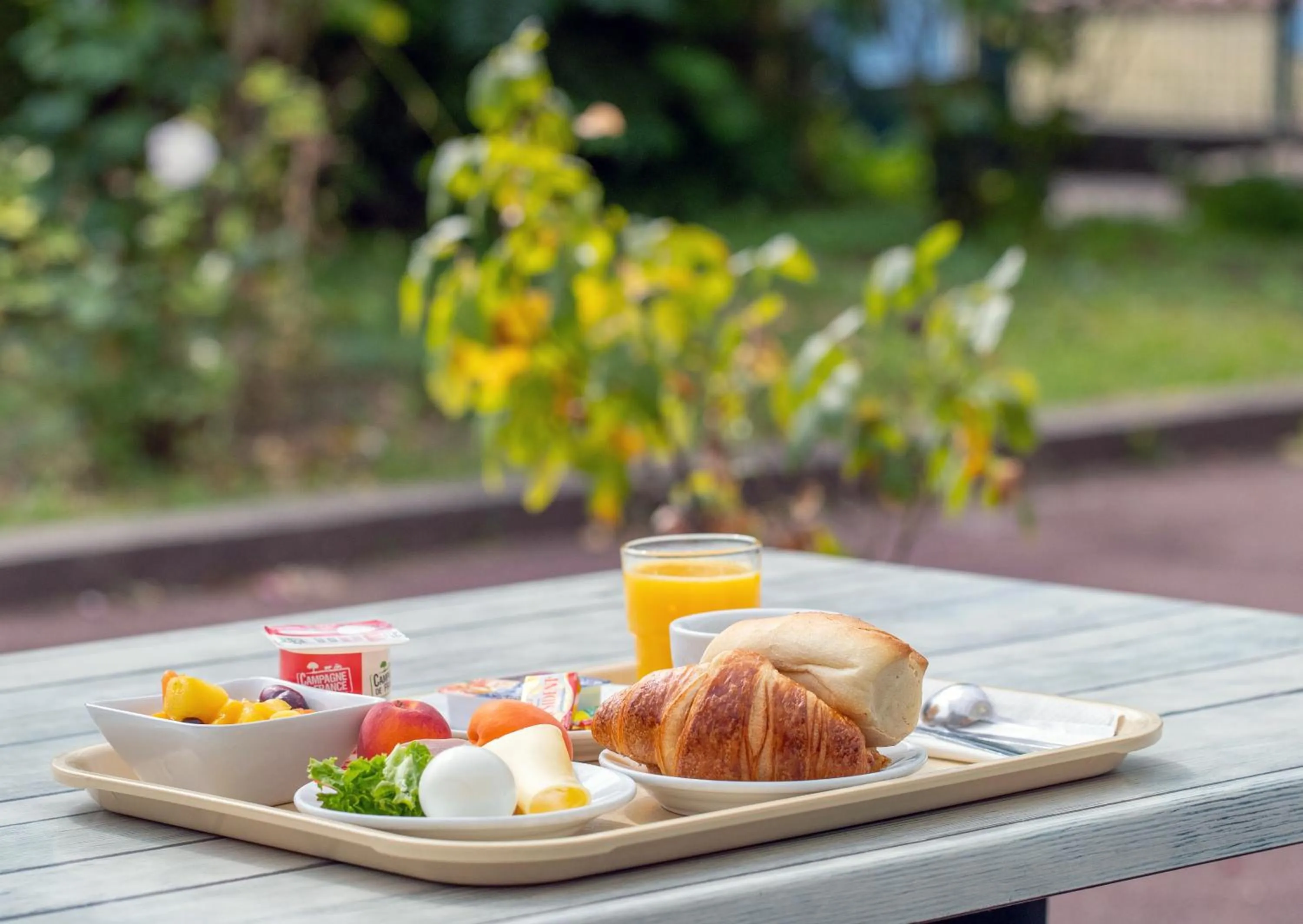 Breakfast in Hotel CIS Paris Maurice Ravel