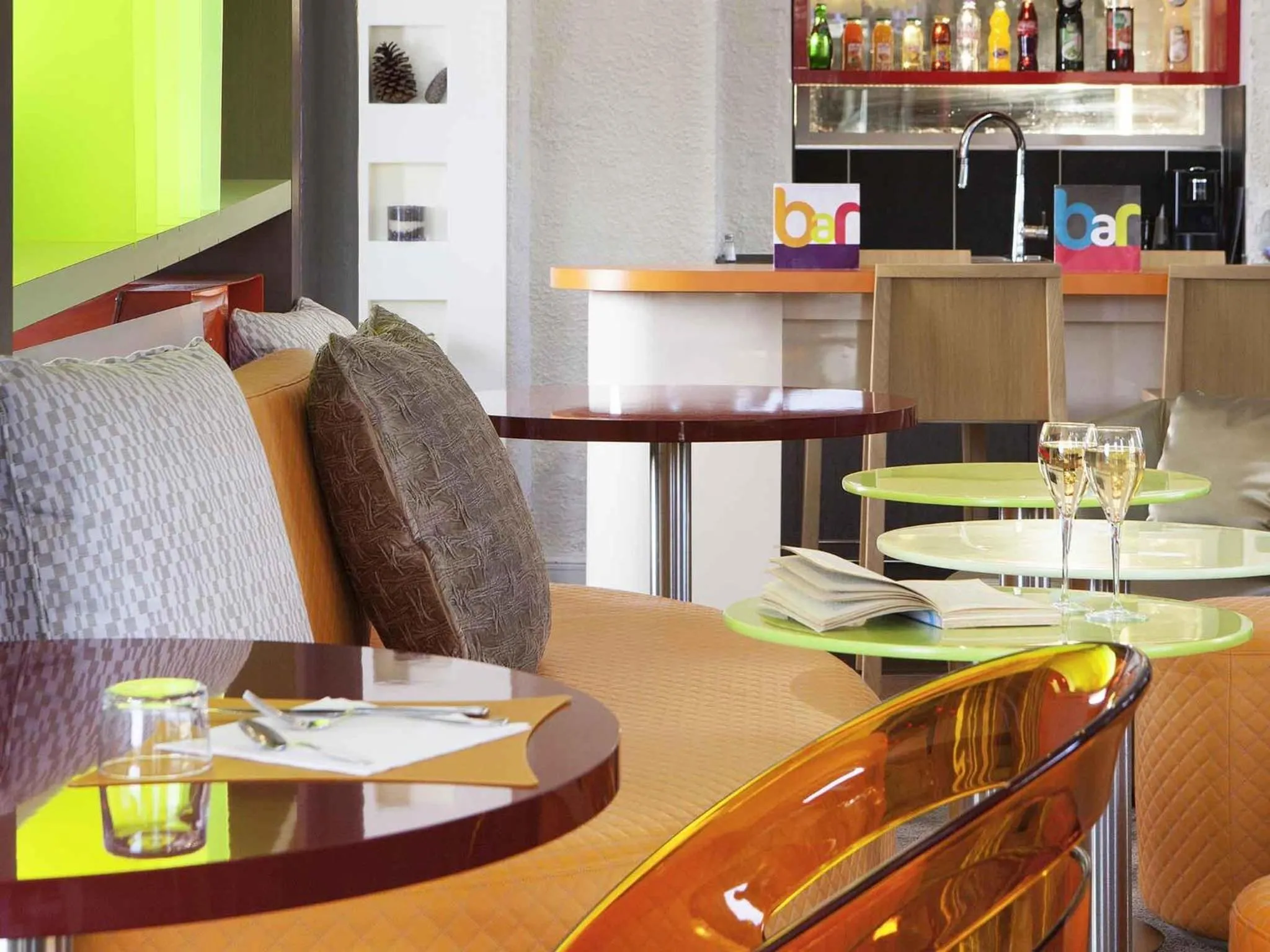 Lounge or bar in ibis Styles Bayonne