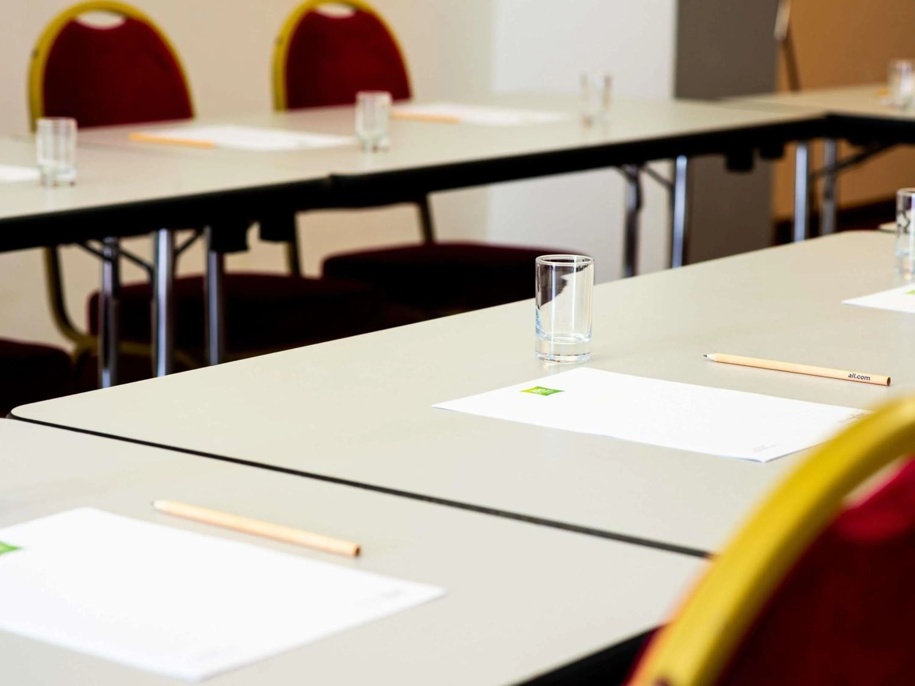 Meeting/conference room in ibis Styles Bayonne