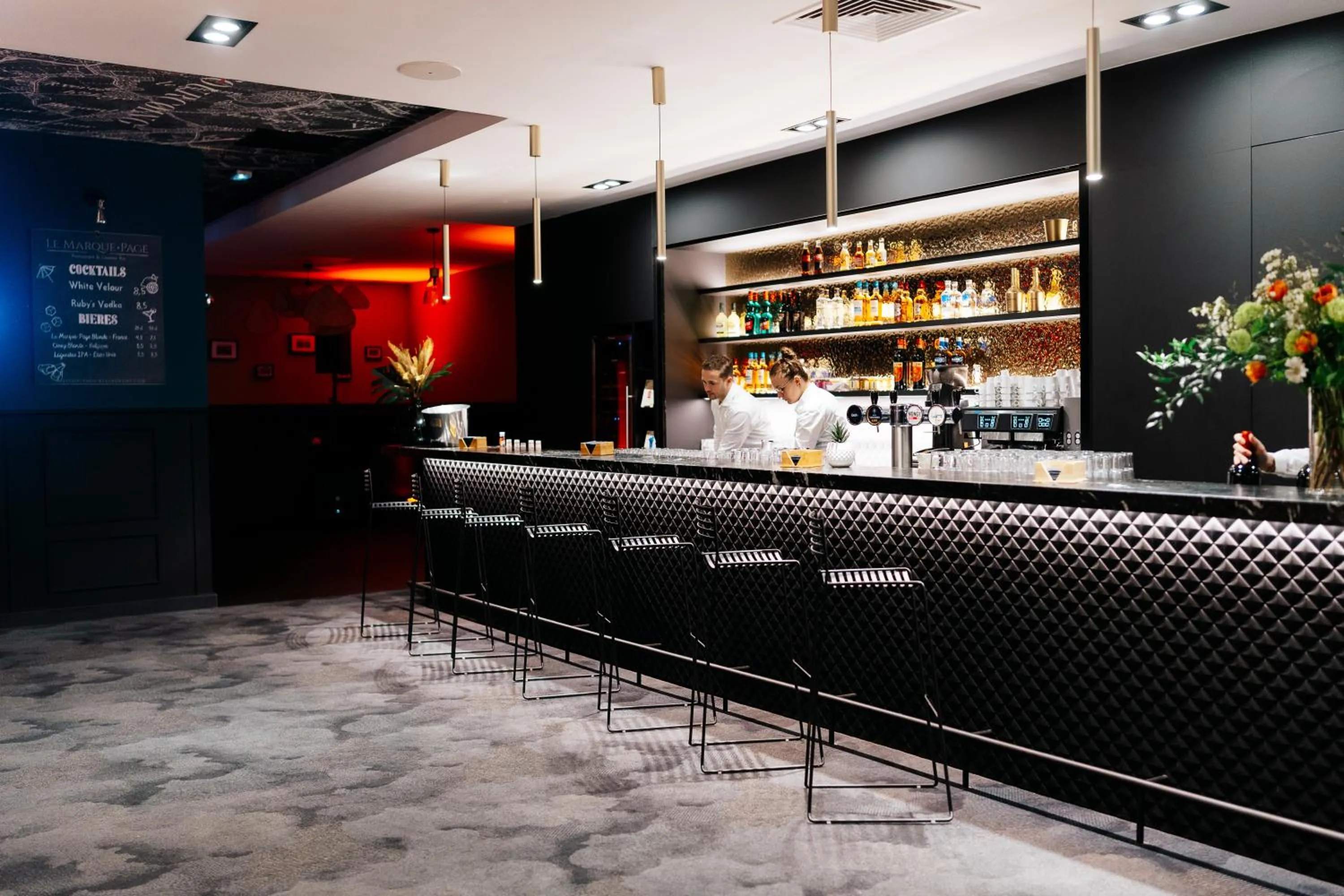 Lounge or bar in Mercure Lille Marcq en Baroeul