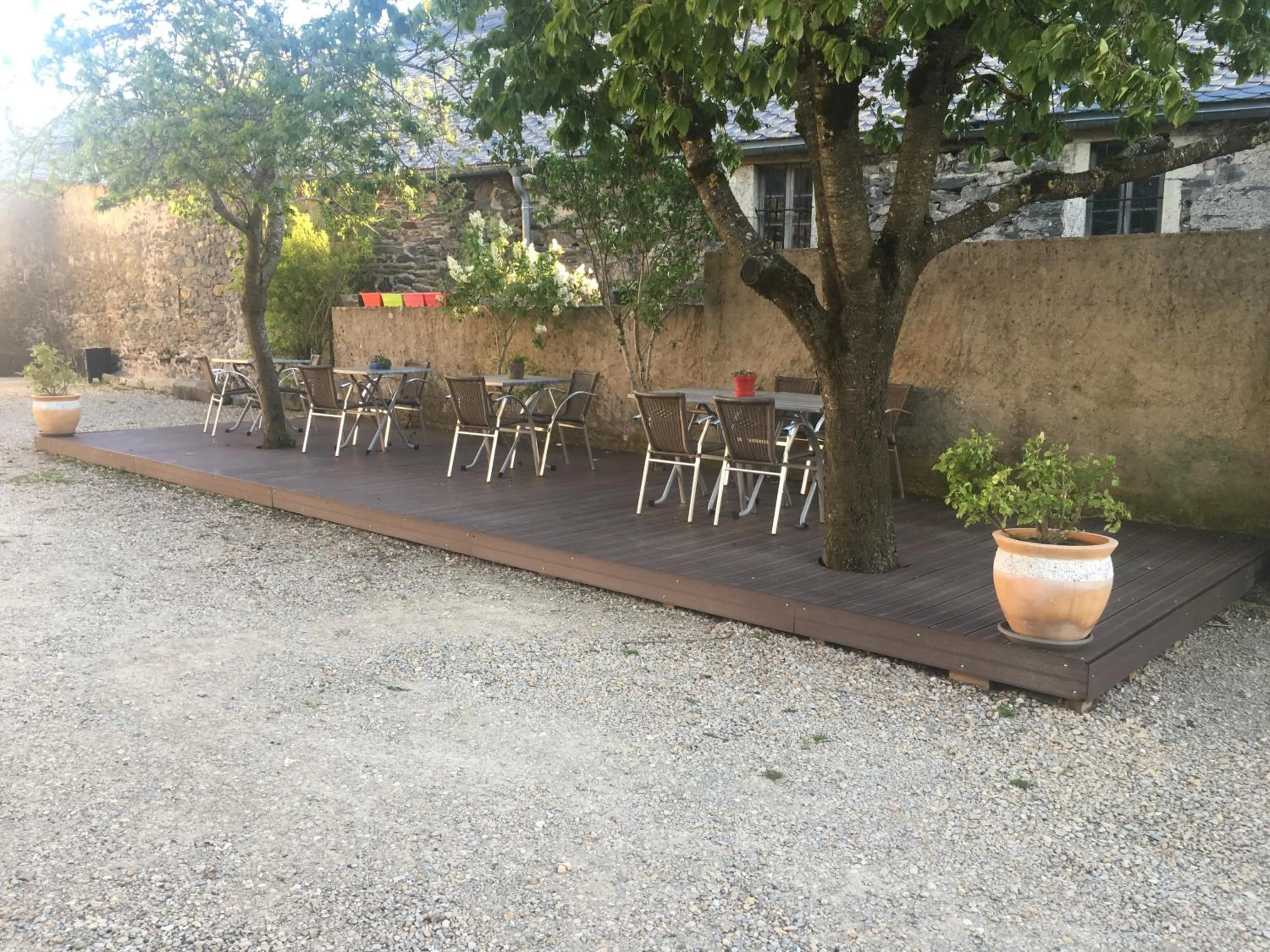 Patio in AUX PORTES D'AUBRAC studio 2 personnes