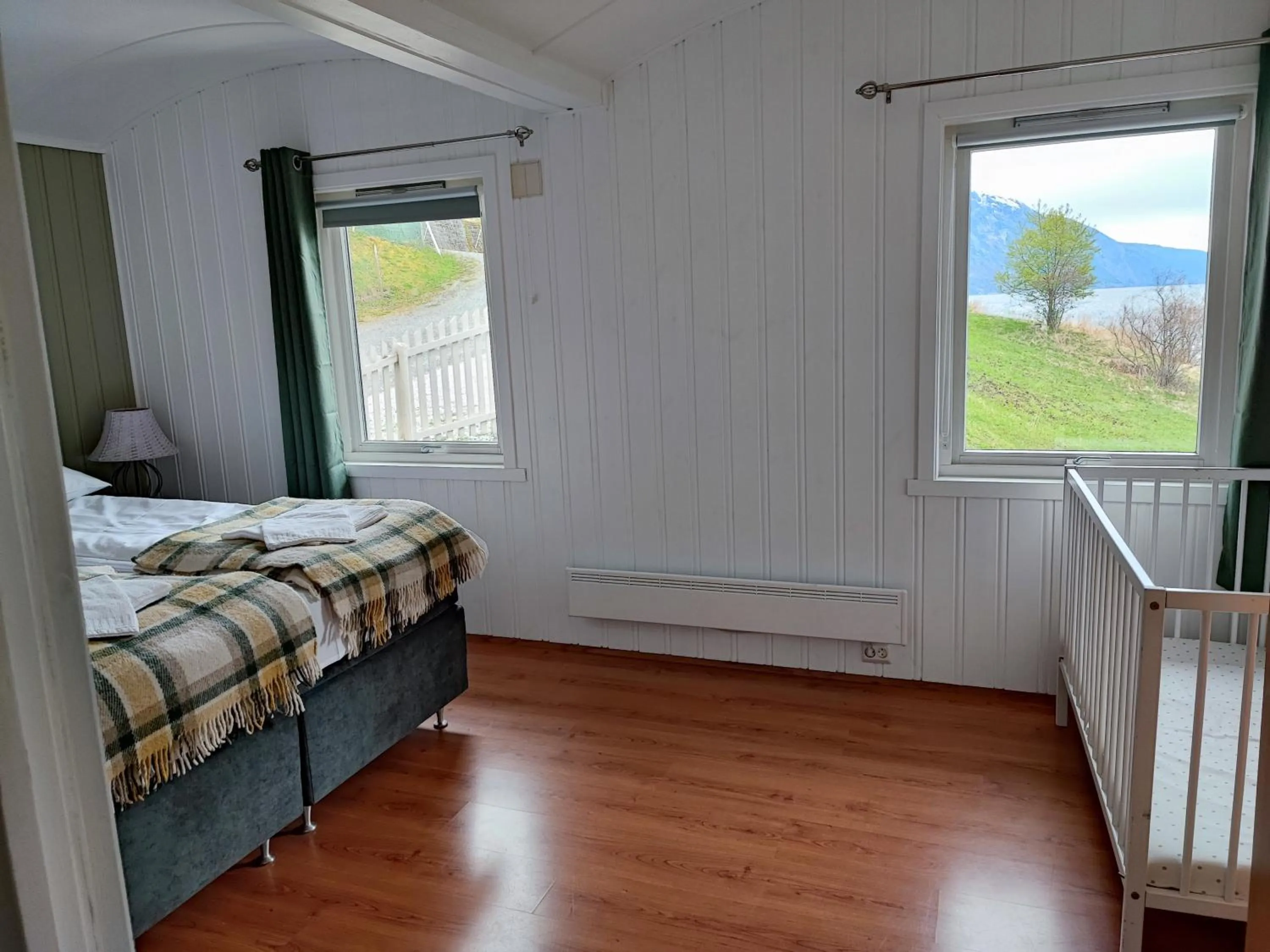 Bedroom, Bed in Visit Undredal