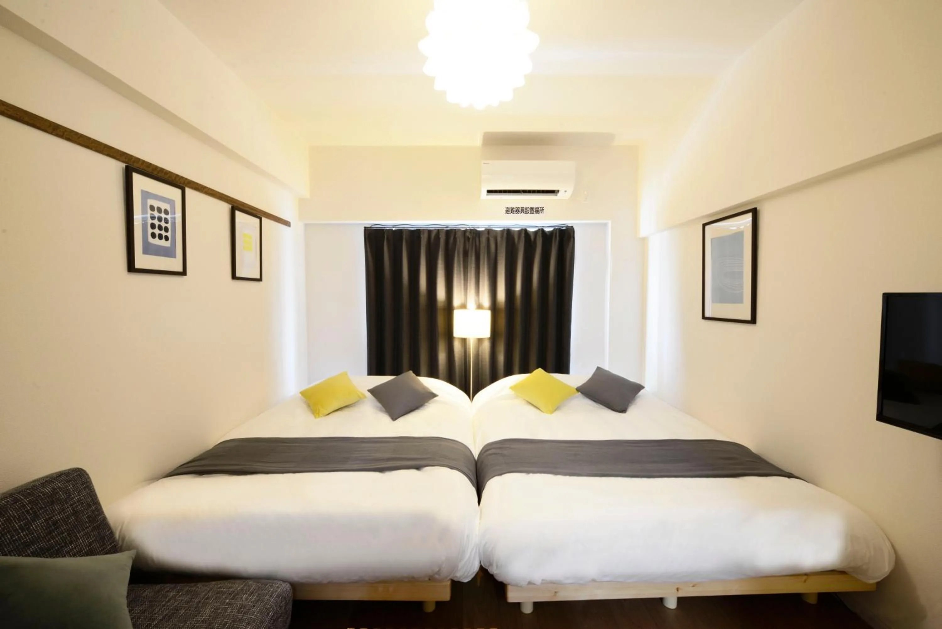 Photo of the whole room, Bed in Allstay GOYA