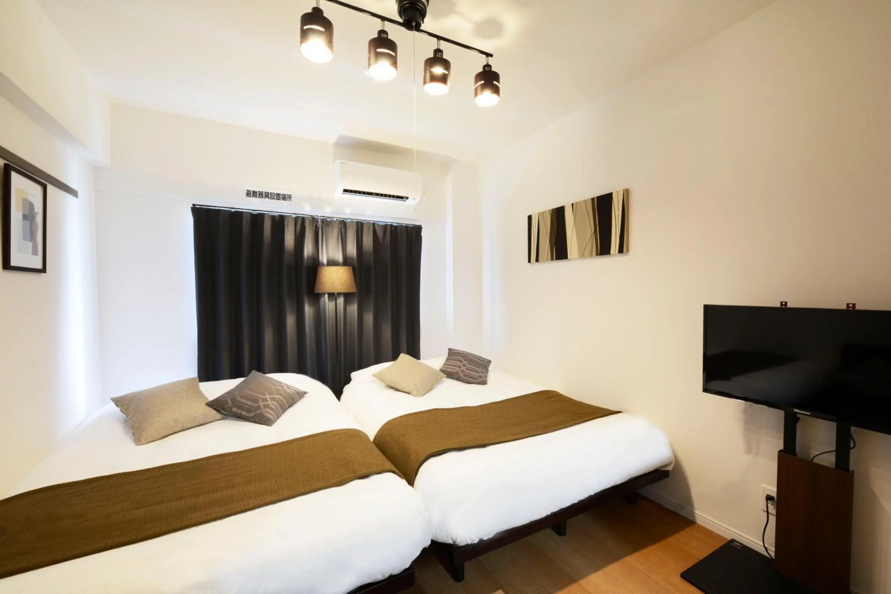 Photo of the whole room, Bed in Allstay GOYA