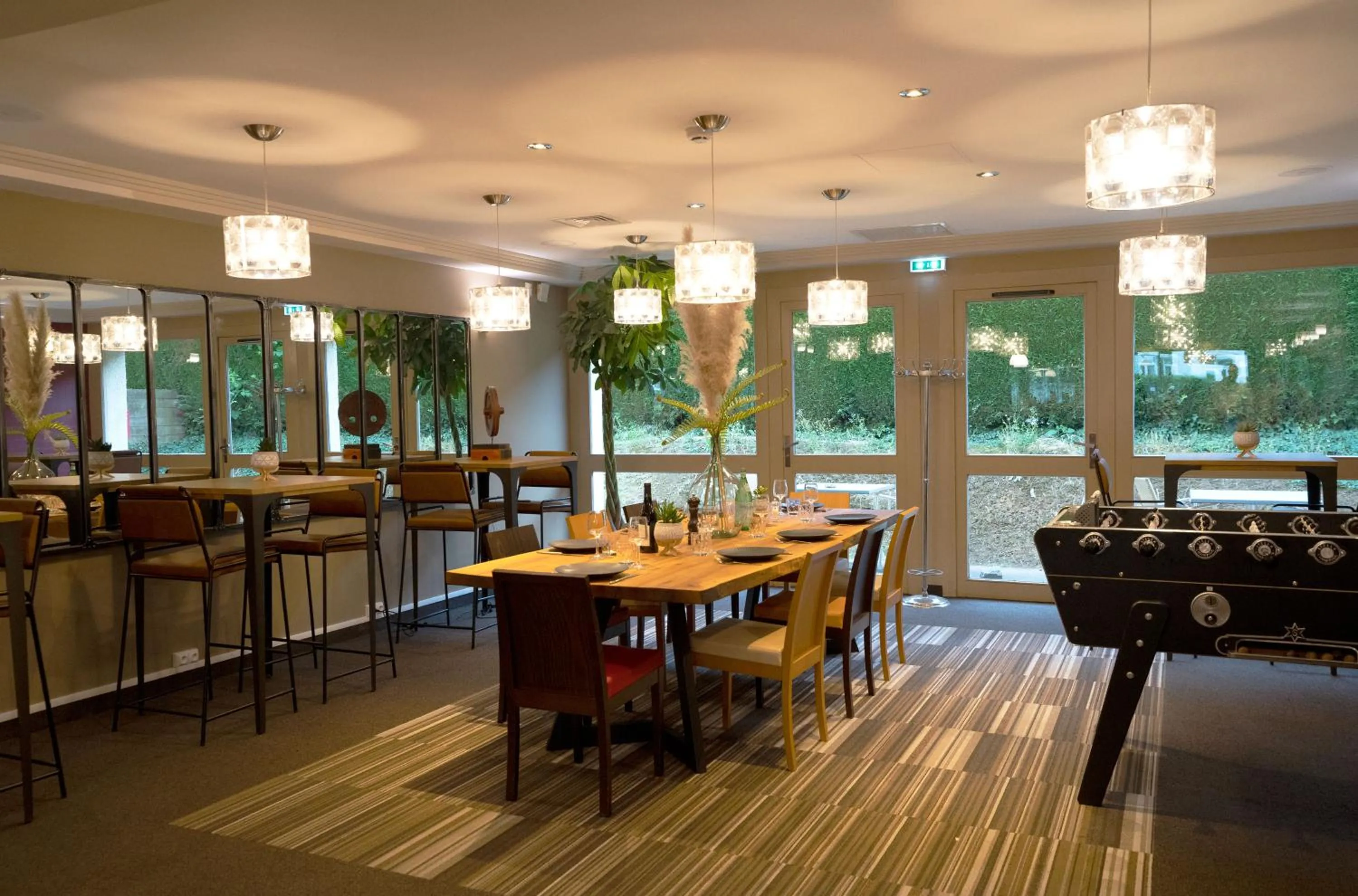 Restaurant/places to eat in Best Western l'Atelier 117