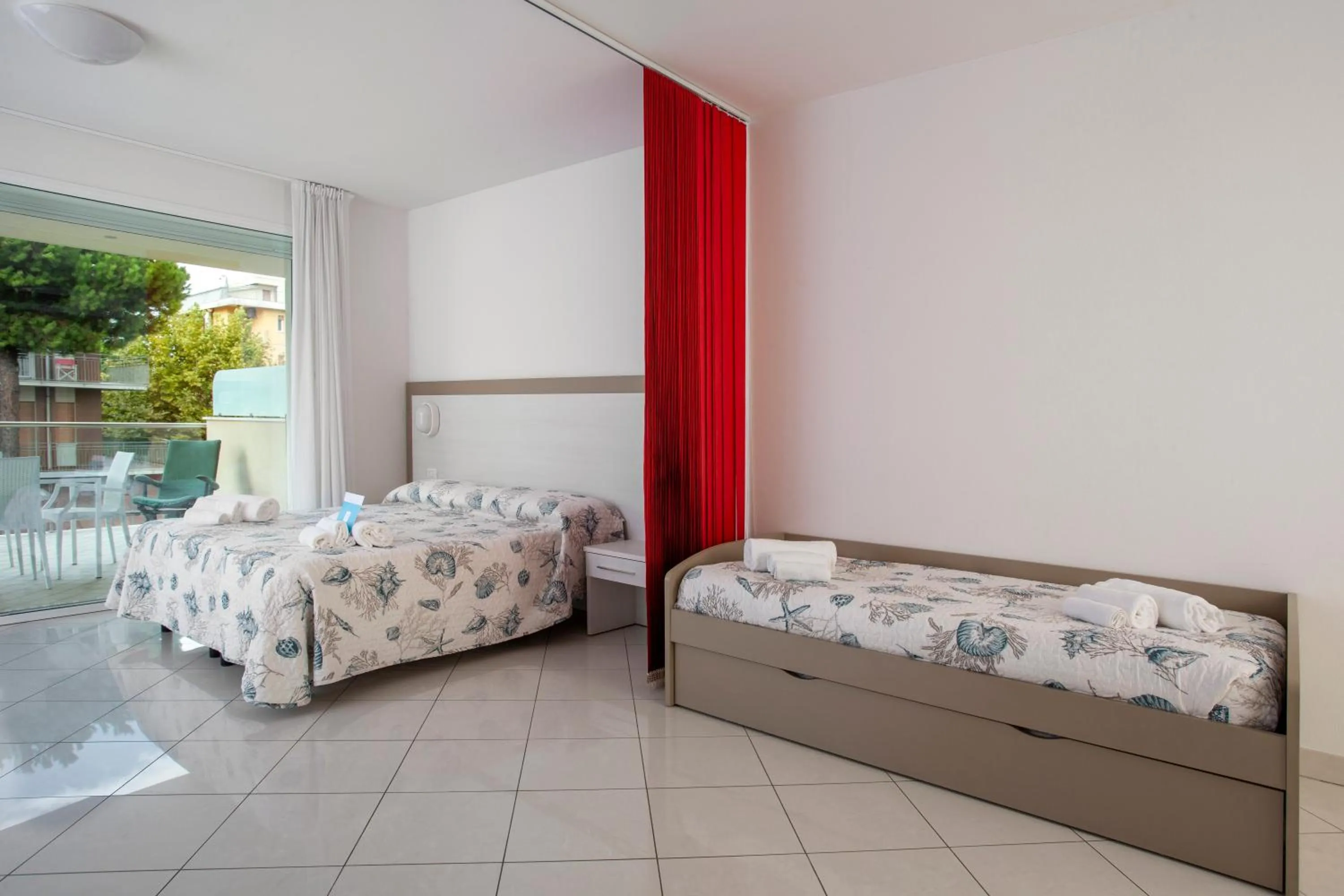 Bedroom, Bed in Residence I Diamanti - Siroli Collection