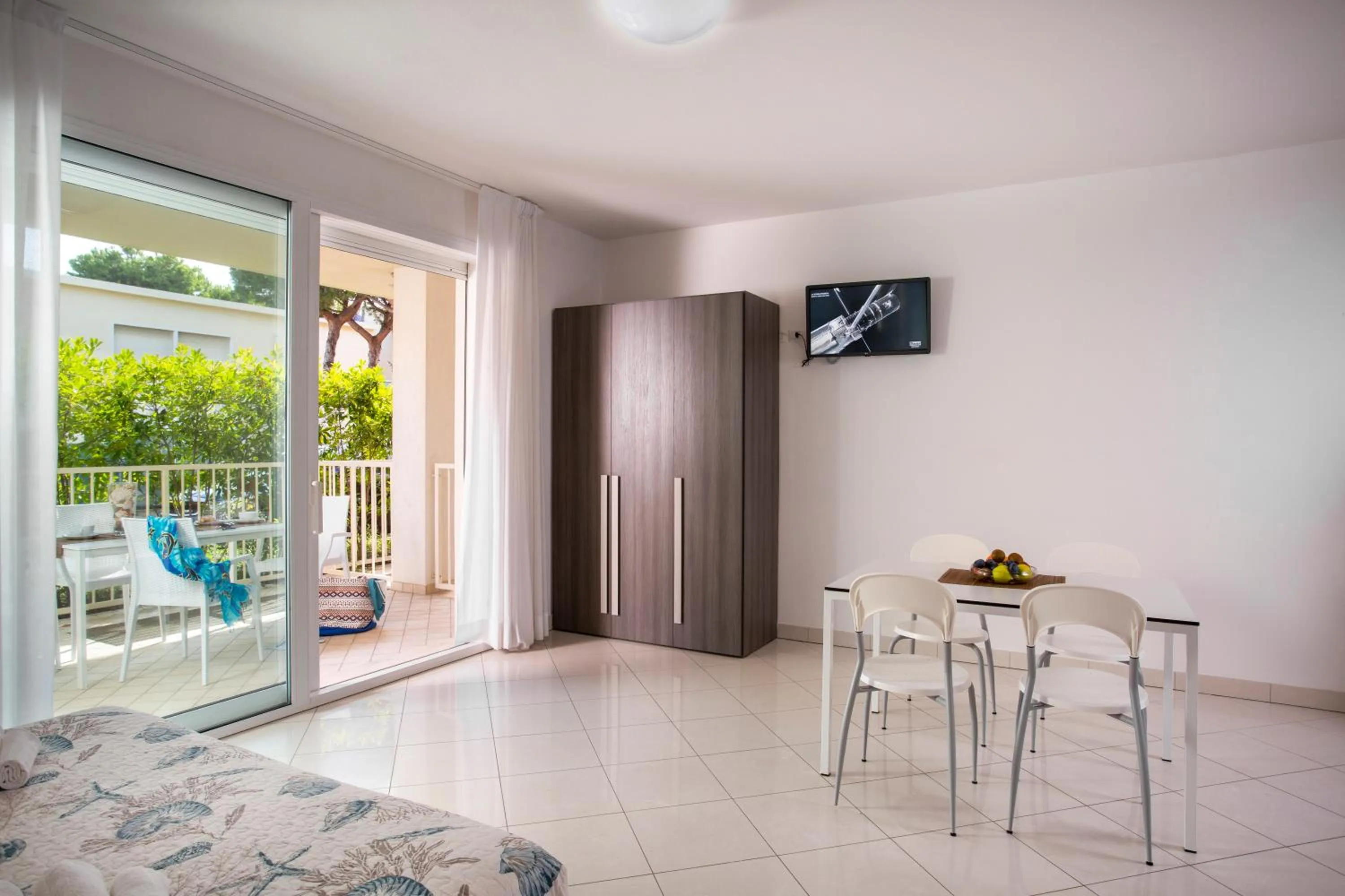 Inner courtyard view in Residence I Diamanti - Siroli Collection