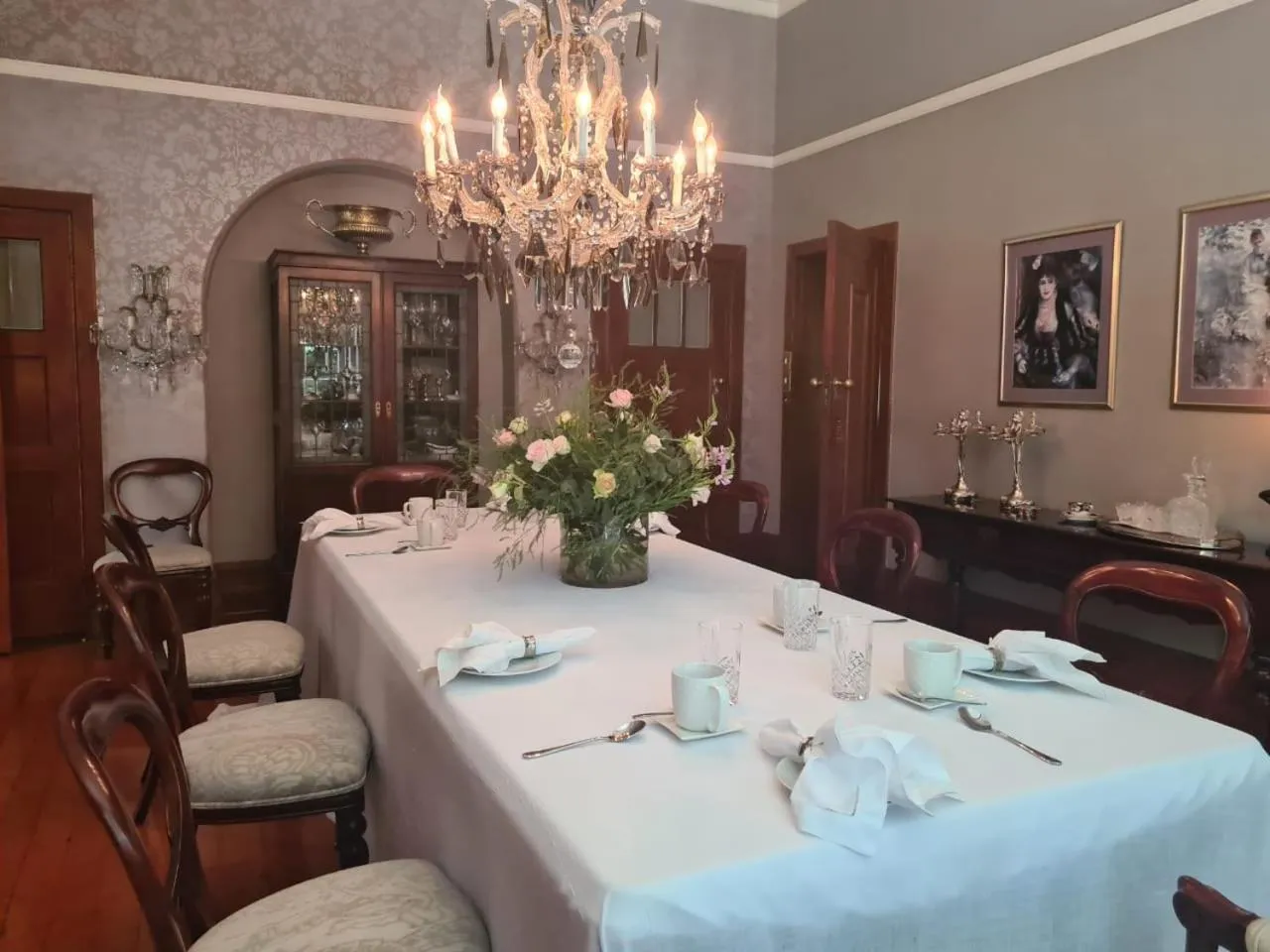 Dining area in The Great Gatsby Houghton