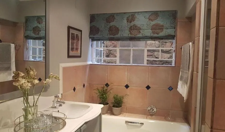 Bathroom in The Great Gatsby Houghton