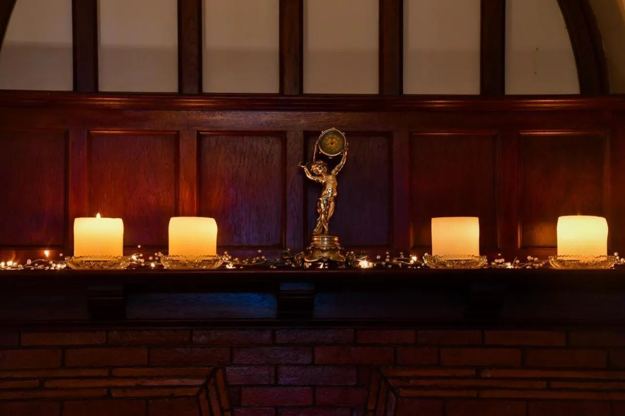 Living room in The Great Gatsby Houghton