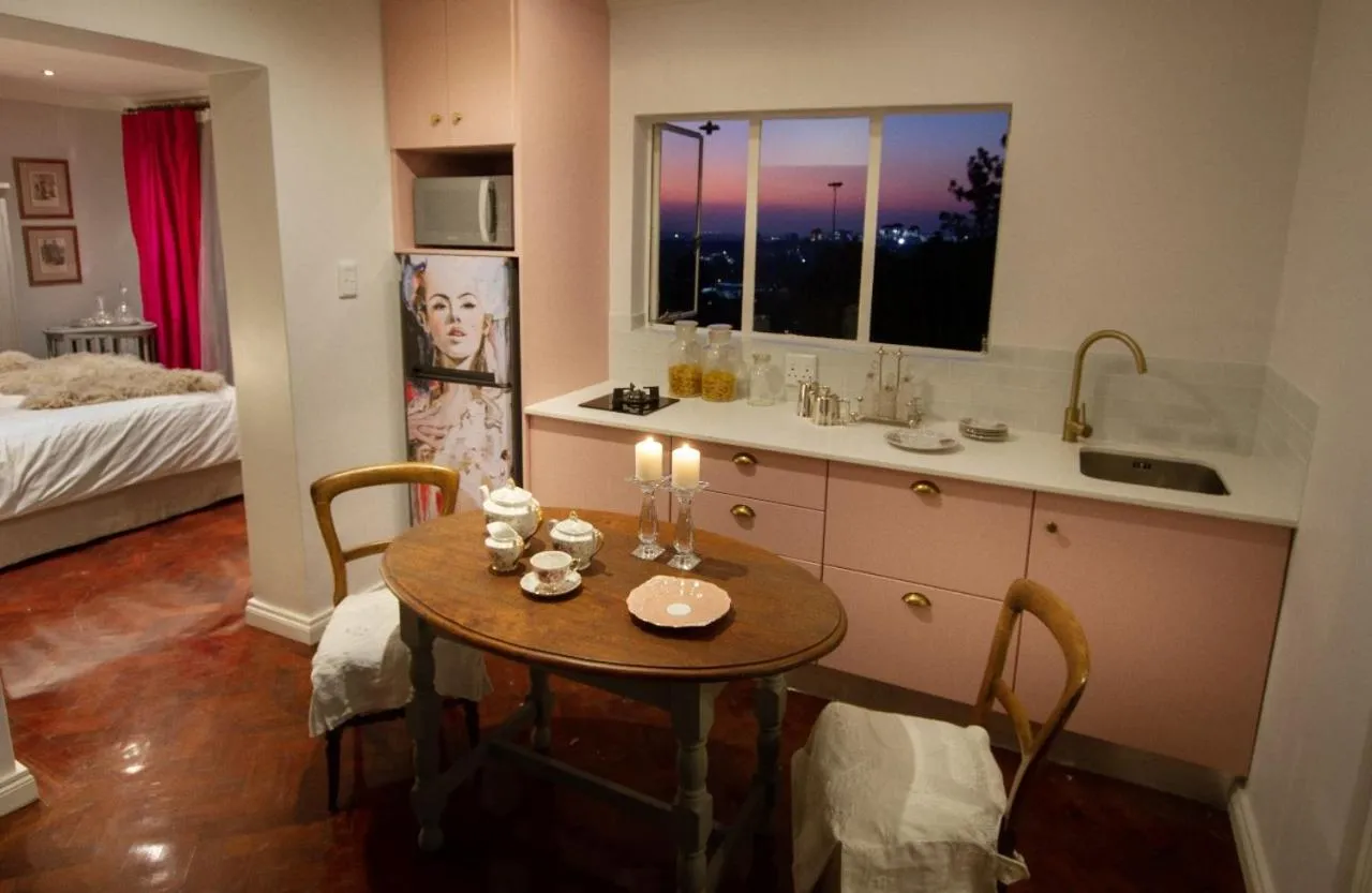 Bed in The Great Gatsby Houghton