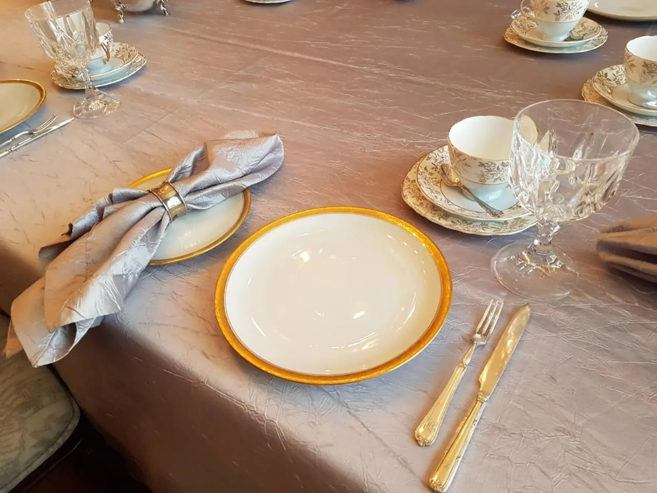 Dining area in The Great Gatsby Houghton