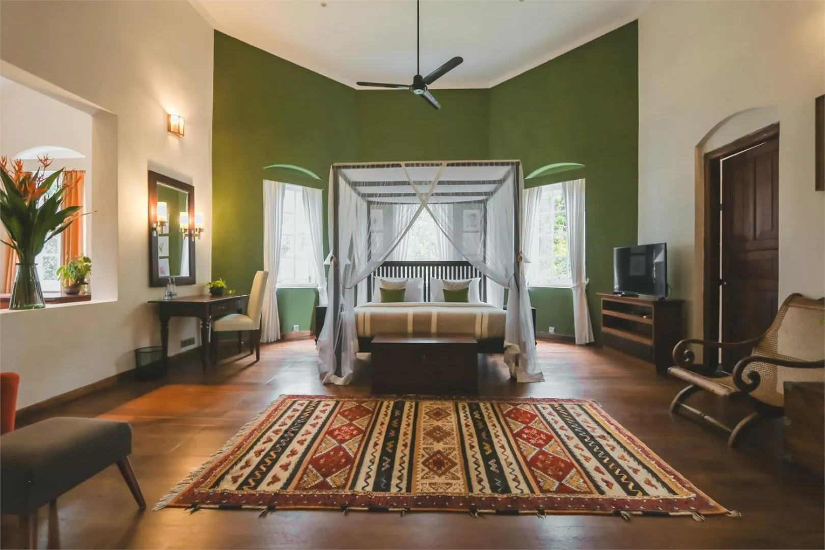 Bed in Glenross Living - A Collection of 7 Private Pool Villas and 3 Colonial Suites