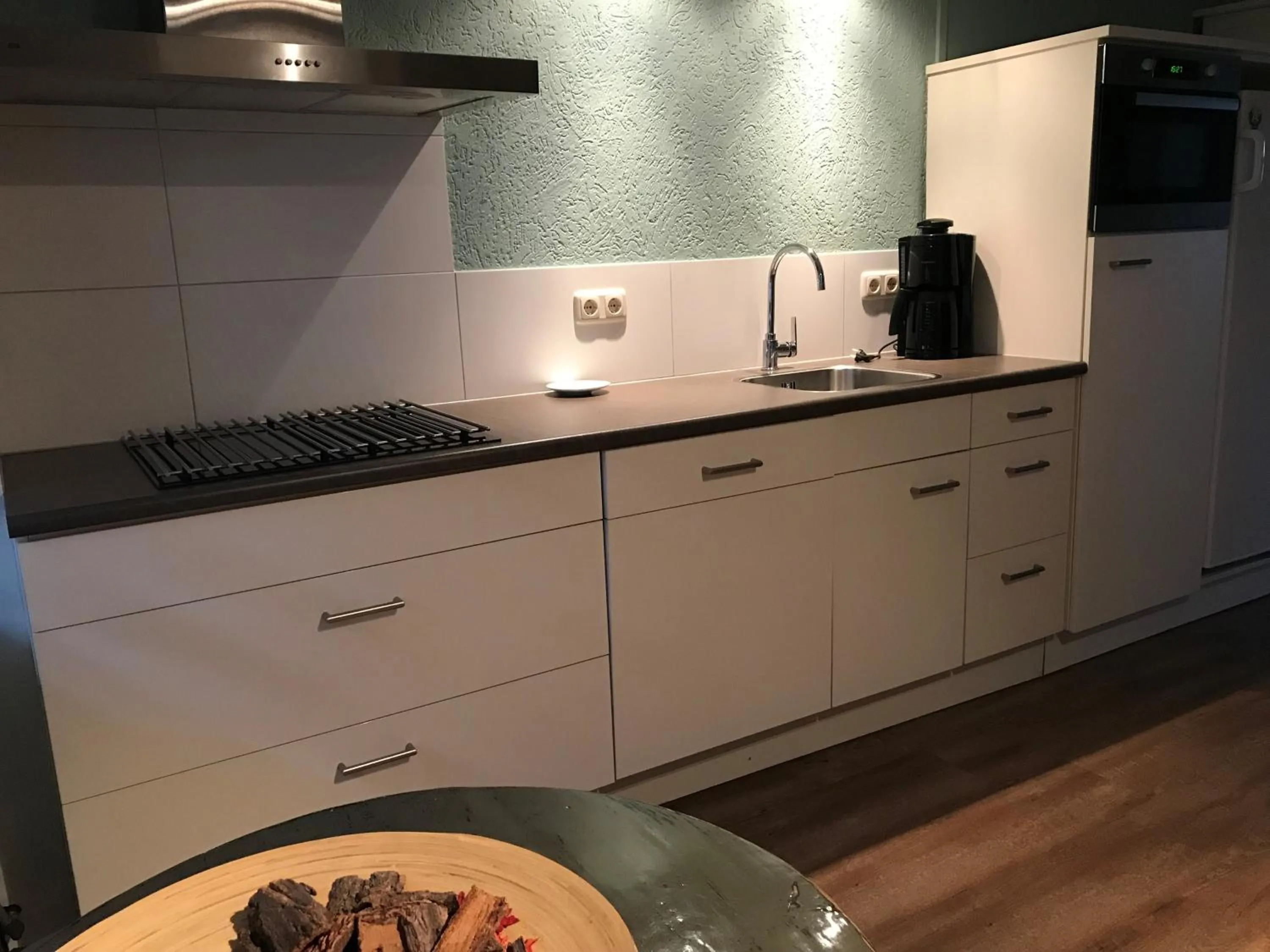 Kitchen or kitchenette in Carré Hotel Zuid-Limburg