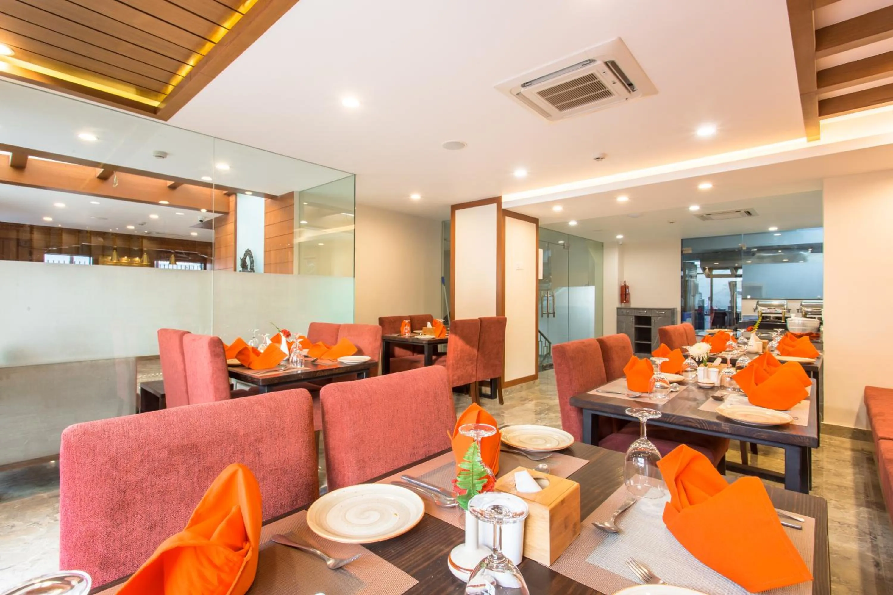 Restaurant/places to eat in Hotel Kutumba