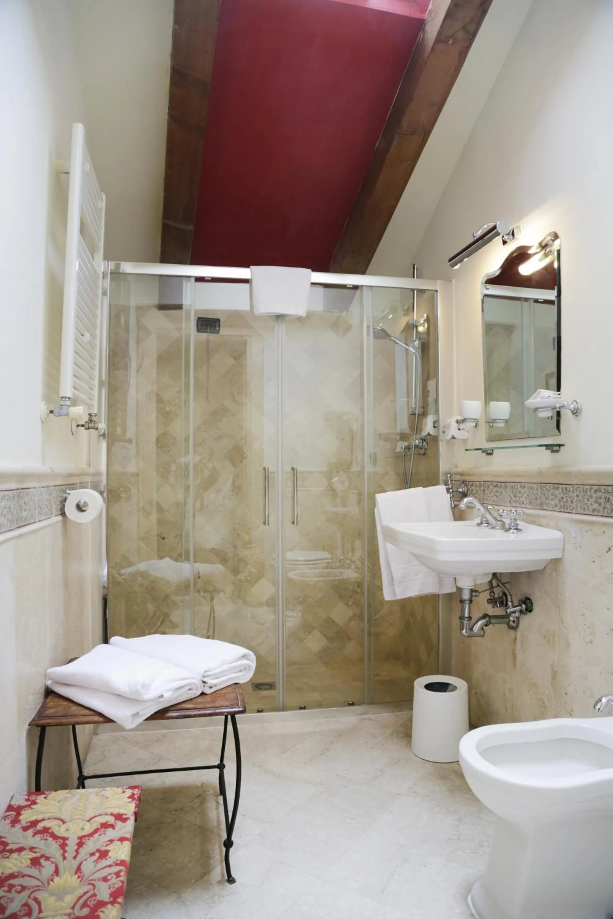 Shower in Albergo delle Drapperie