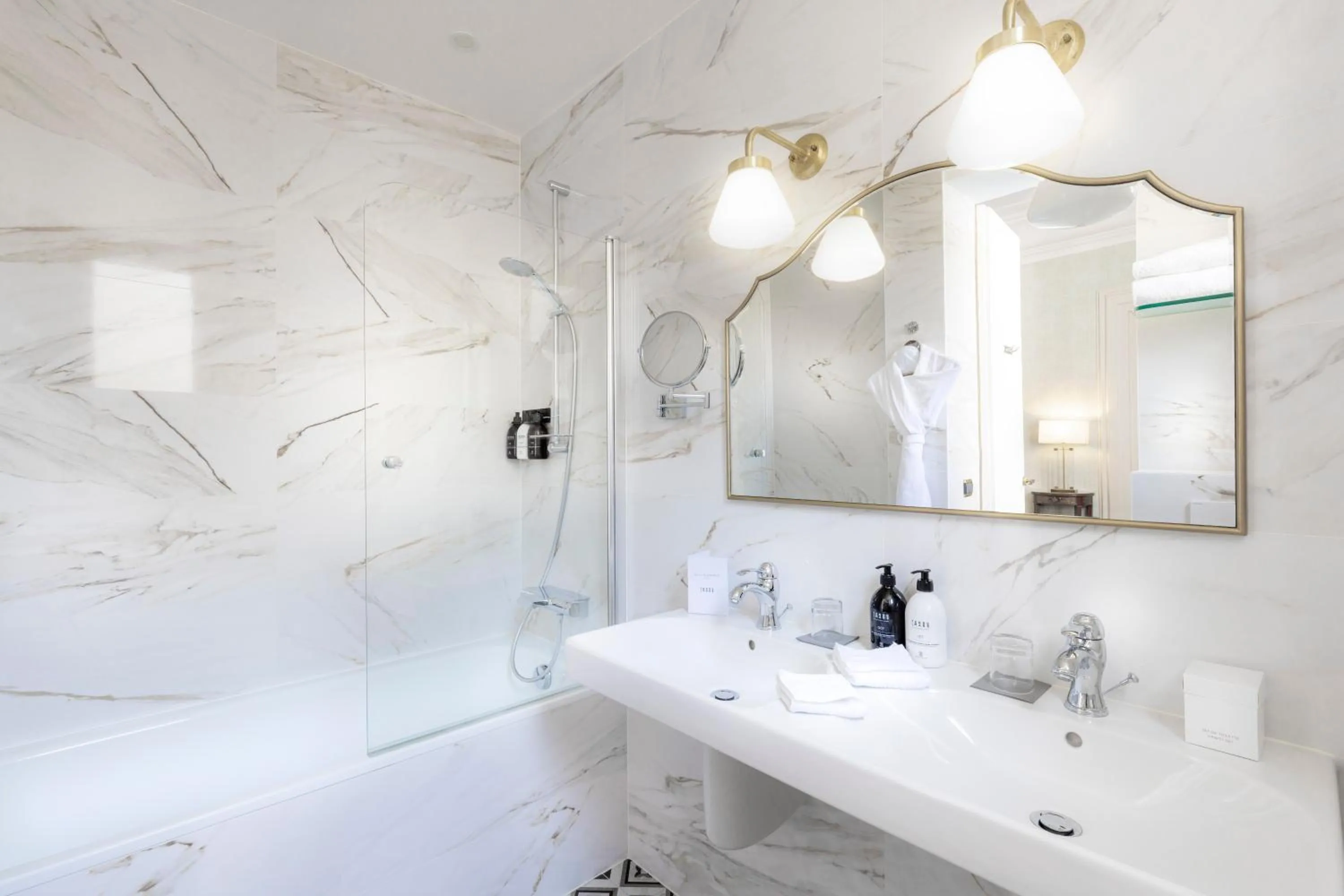 Bathroom in Hotel Claridge Paris